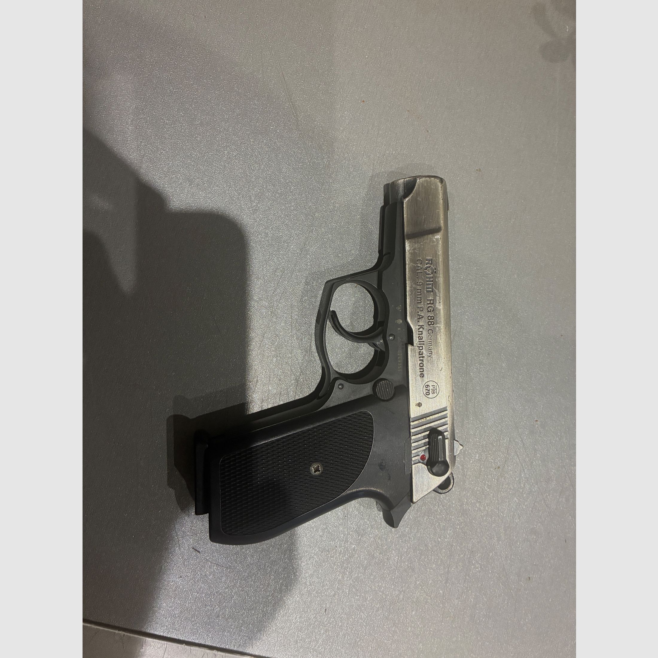 RÖHM RG P88, image 1 sur 3