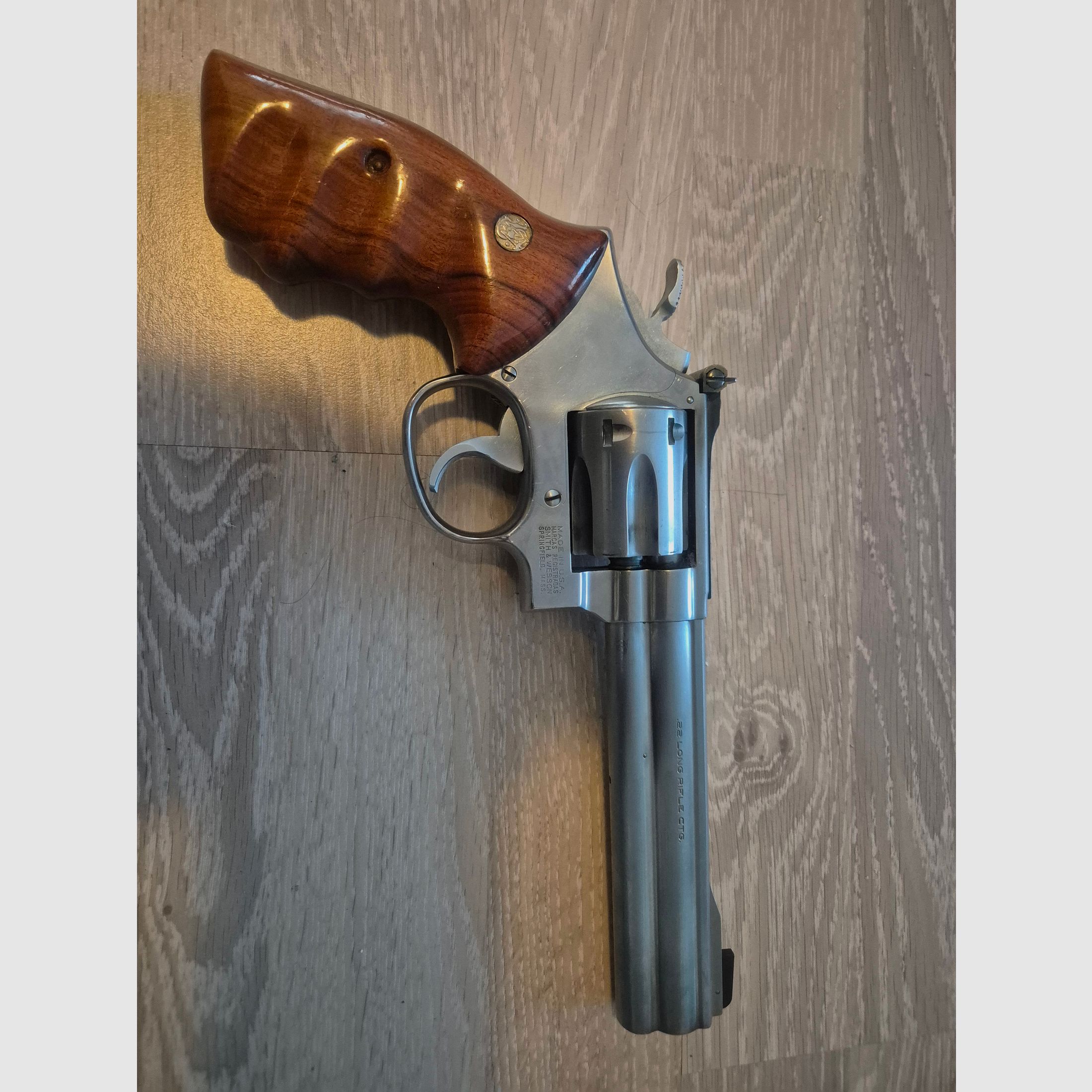 Revolver von Smith & Wesson 617