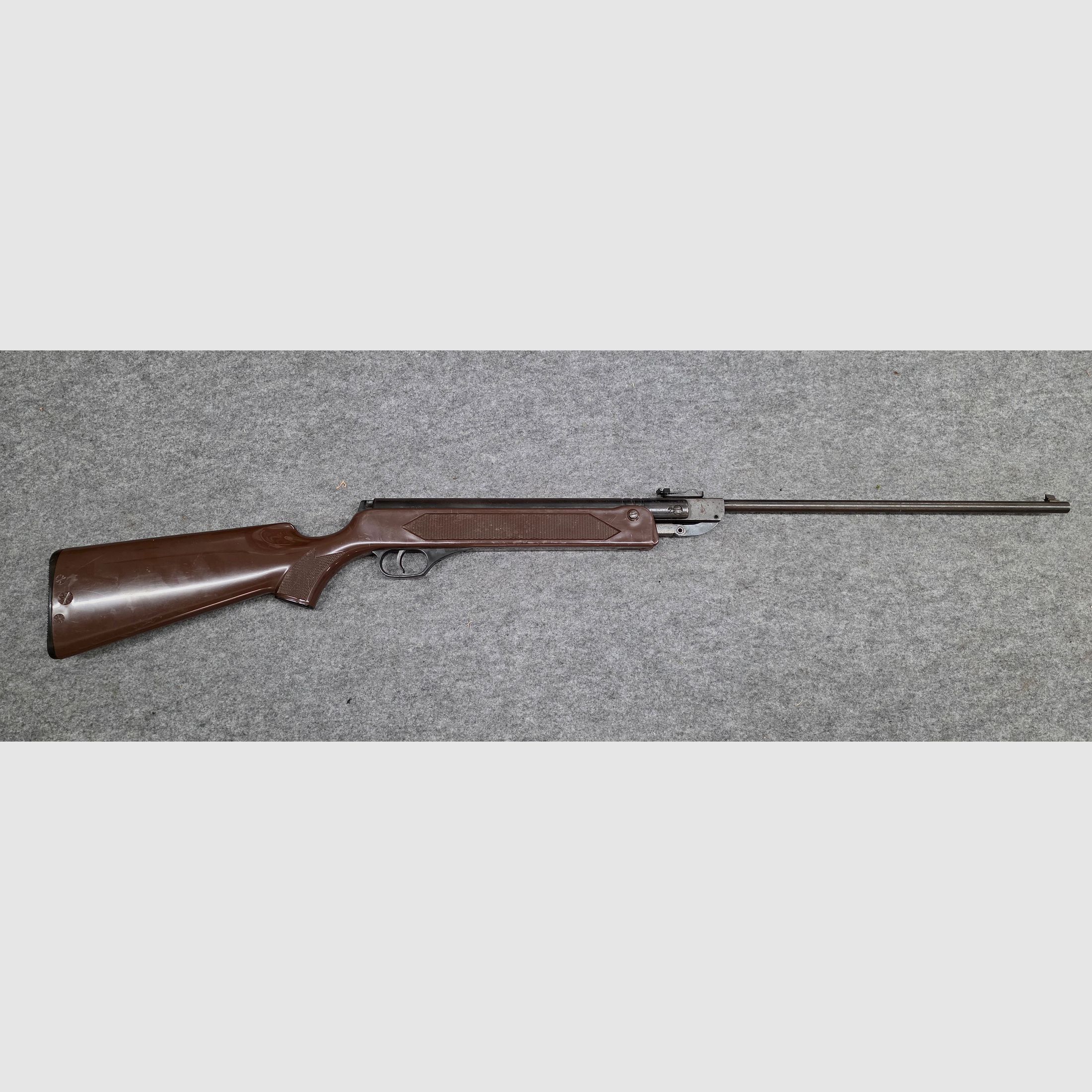 Haenel Mod. 304 z brązowym plastikowym łożem kal. 4,5mm Diabolo Knicker