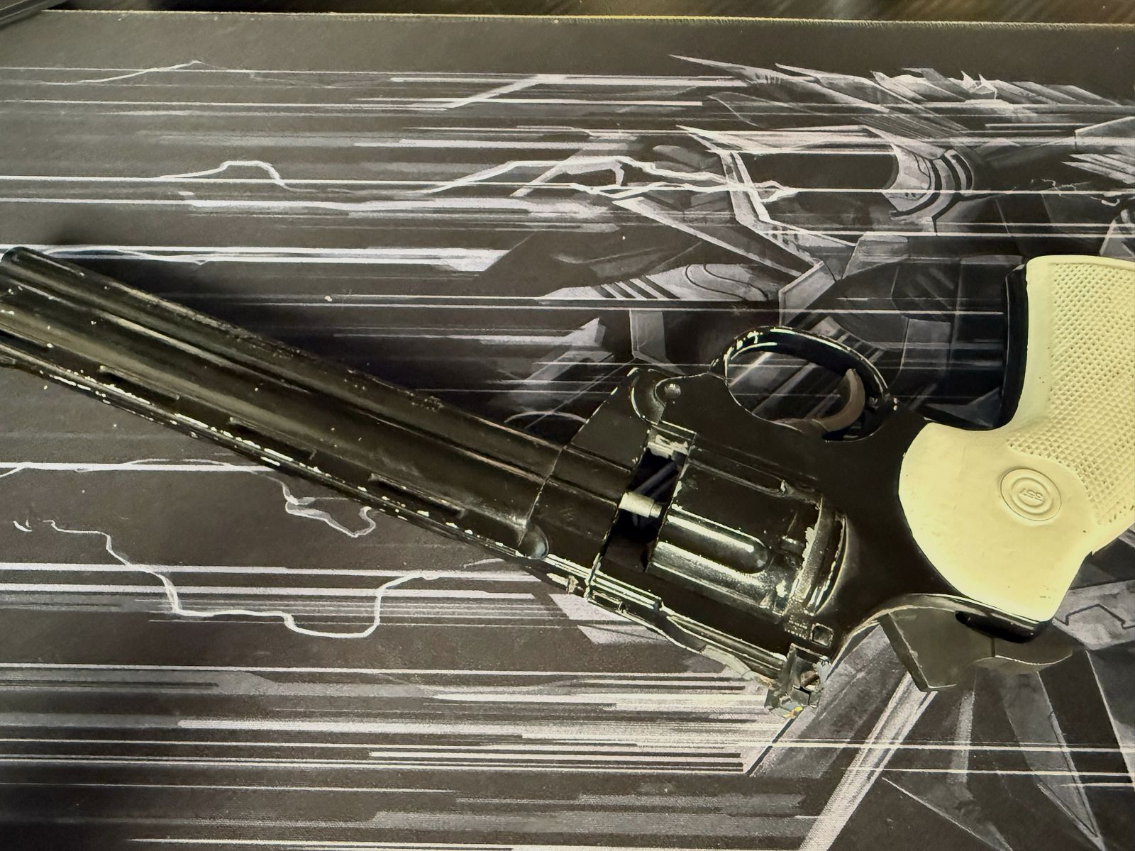 Defekter Airsoft Revolver