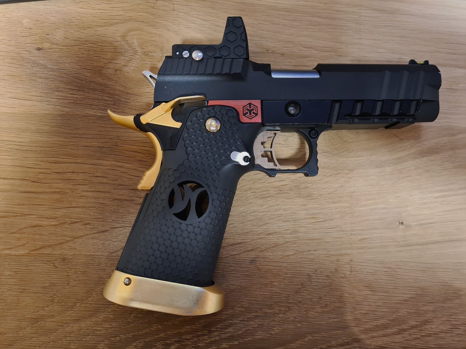 AW CUSTOM HX 2601 Pistola Airsoft