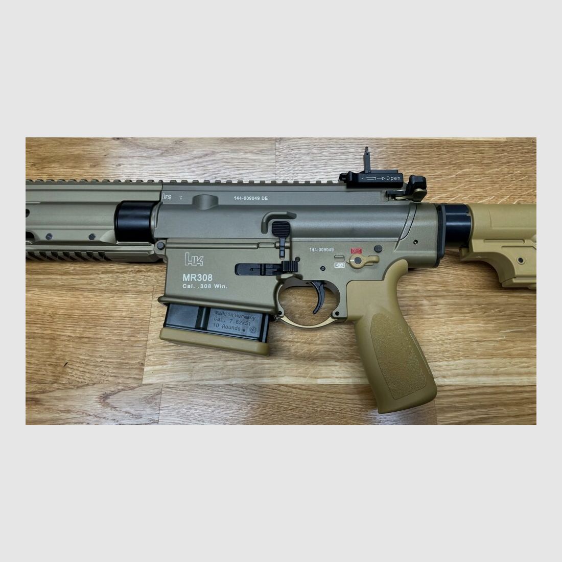 Heckler & Koch MR308 A3 13" - semi-automatic rifle .308 Win. Color sand / RAL8000 - H&K MR 308 A3 - civilian version of the H&K 417