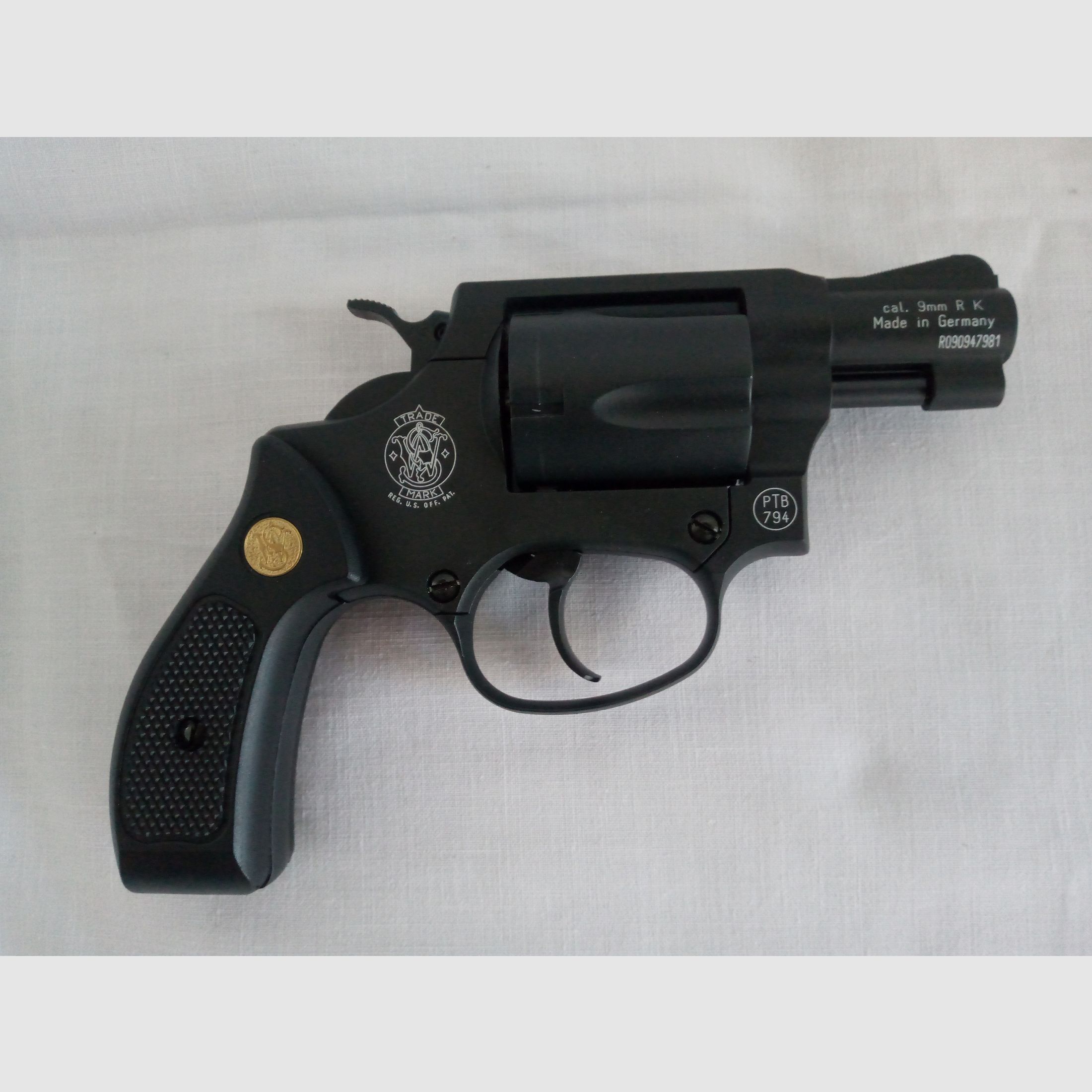 Smith & Wesson "Chiefs Special" / revolver SRS / cal. 9mm R.K. / brunito