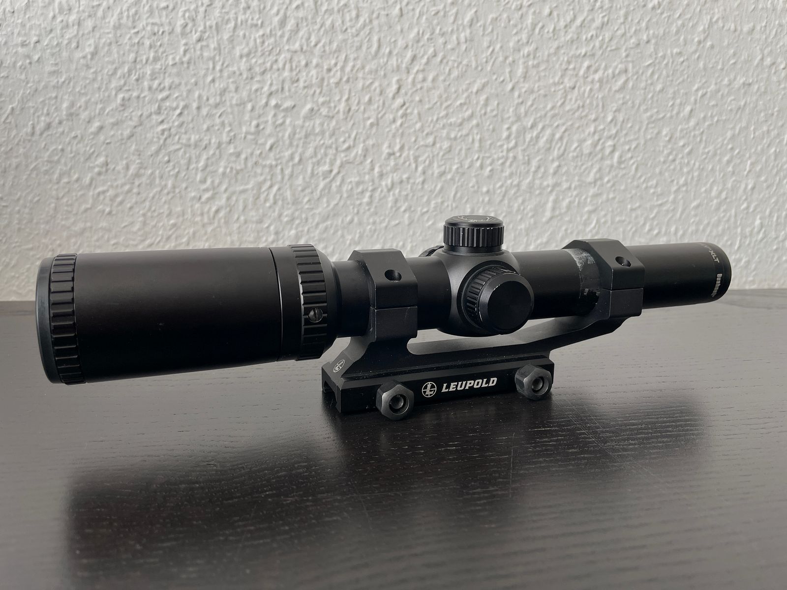 Optique de lunette Bushnell Trophy XLT 1-4x24mm avec montage Leupold LPVO