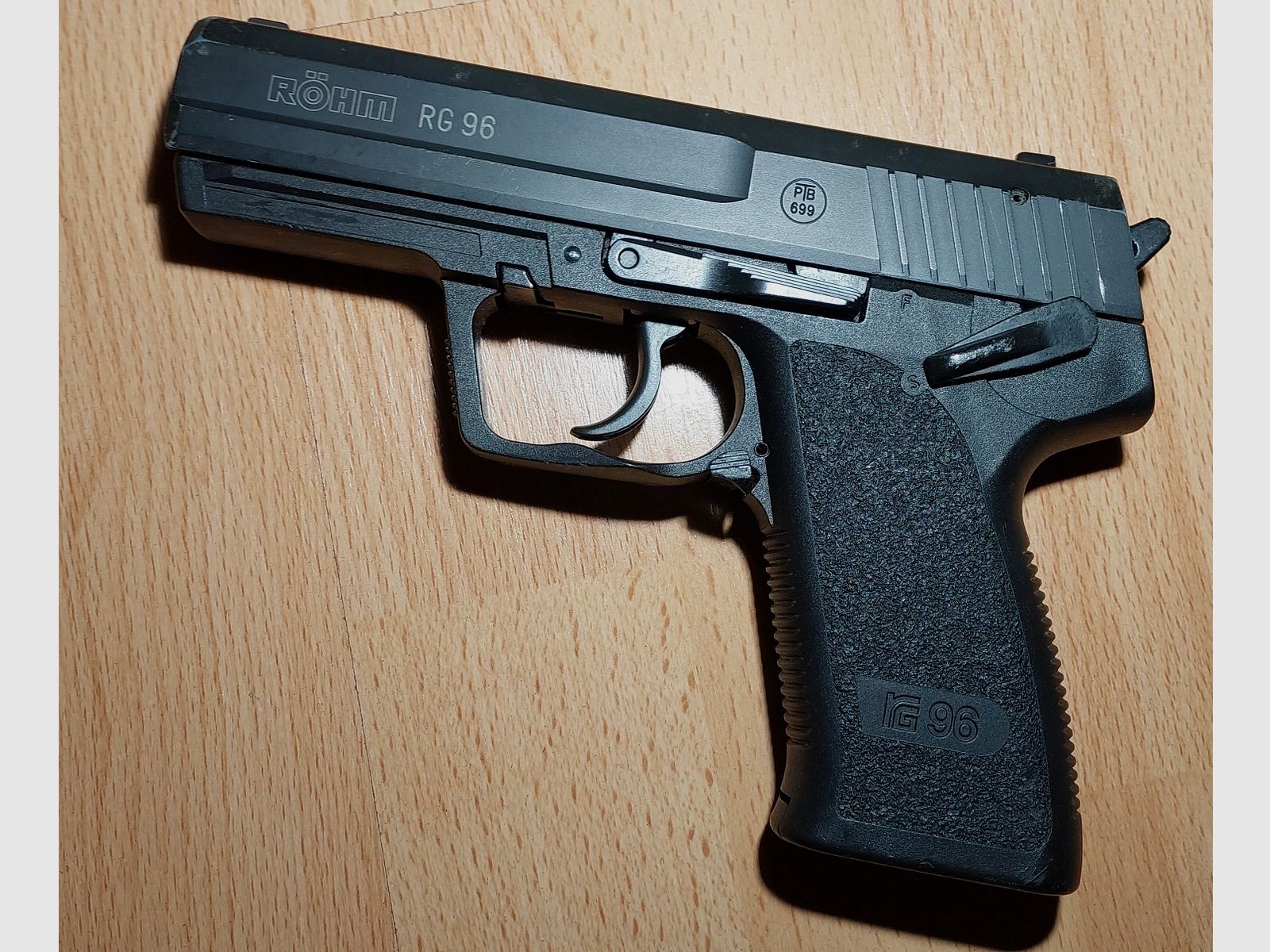 Röhm RG 96 blank firing pistol blued (PTB 699)