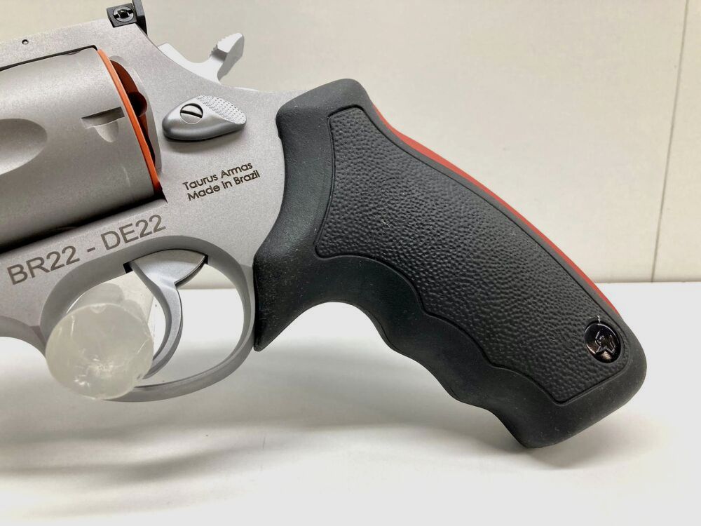 TAURUS	 Raging Bull  - Waffen Friedrichs