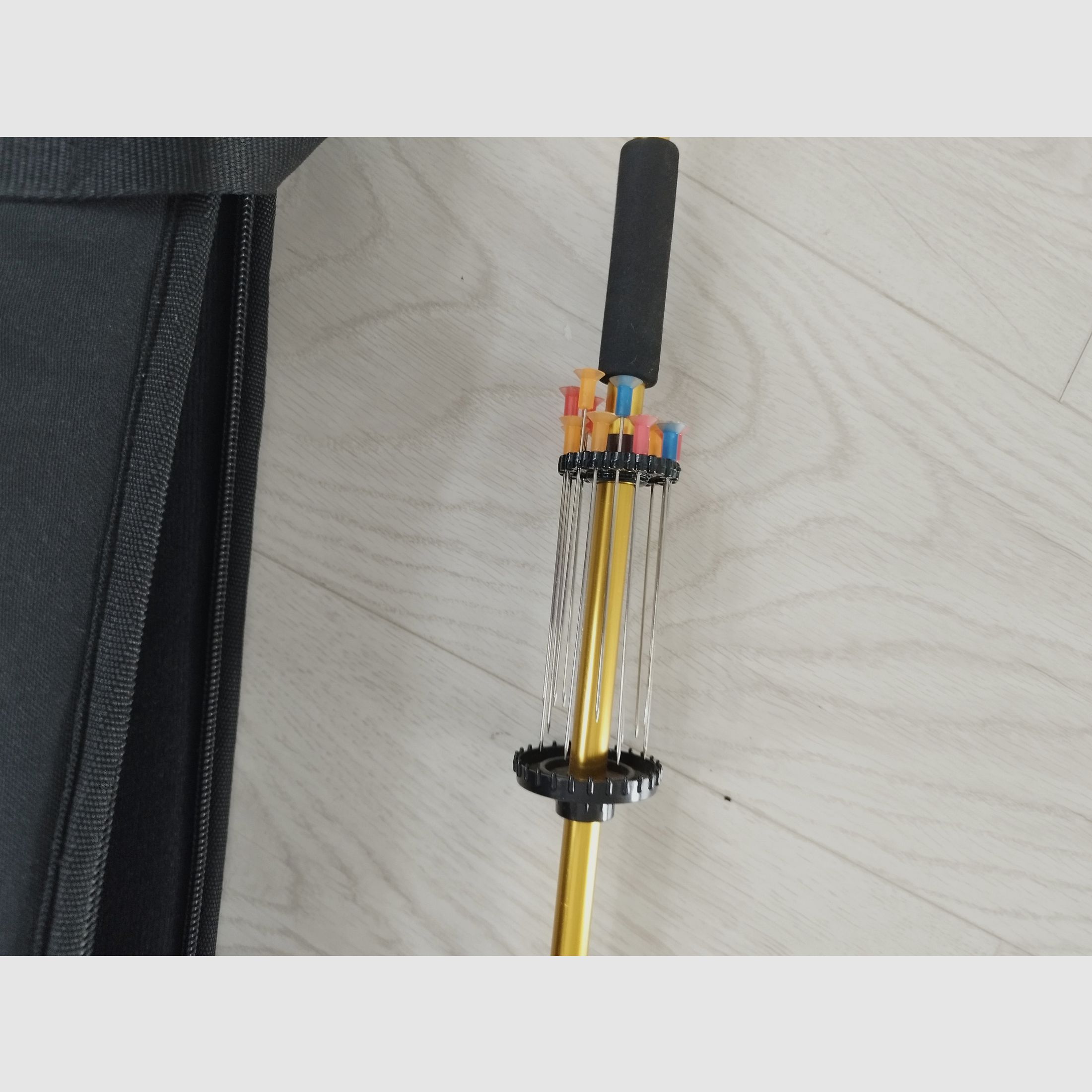 tubo di alluminio di alta qualità con 15 frecce, magazine e borsa Hämmerli, immagine 4 di 4