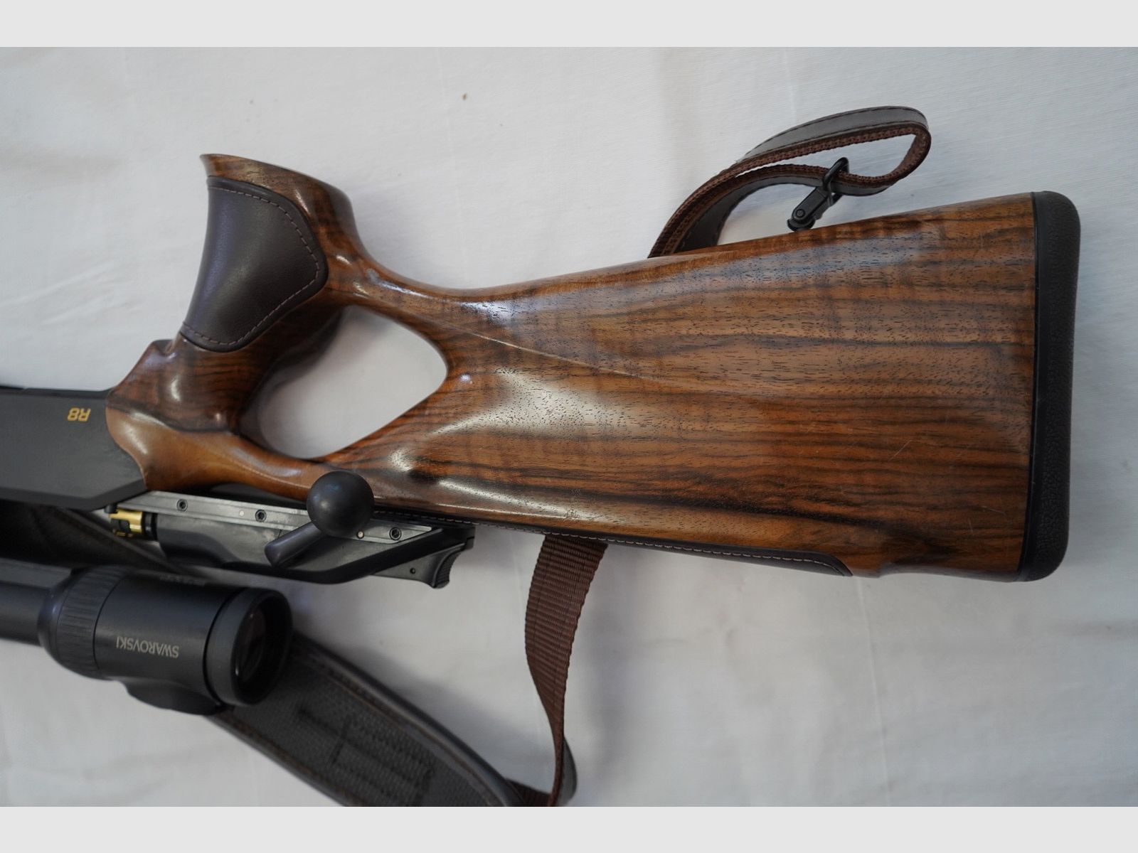 R8 successo pelle, legno, pelle, mirino Svarovski, grilletto Atzl