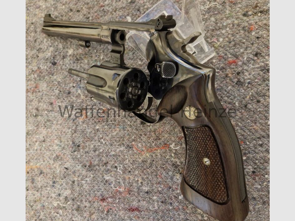 Smith & Wesson Mod. 17-2