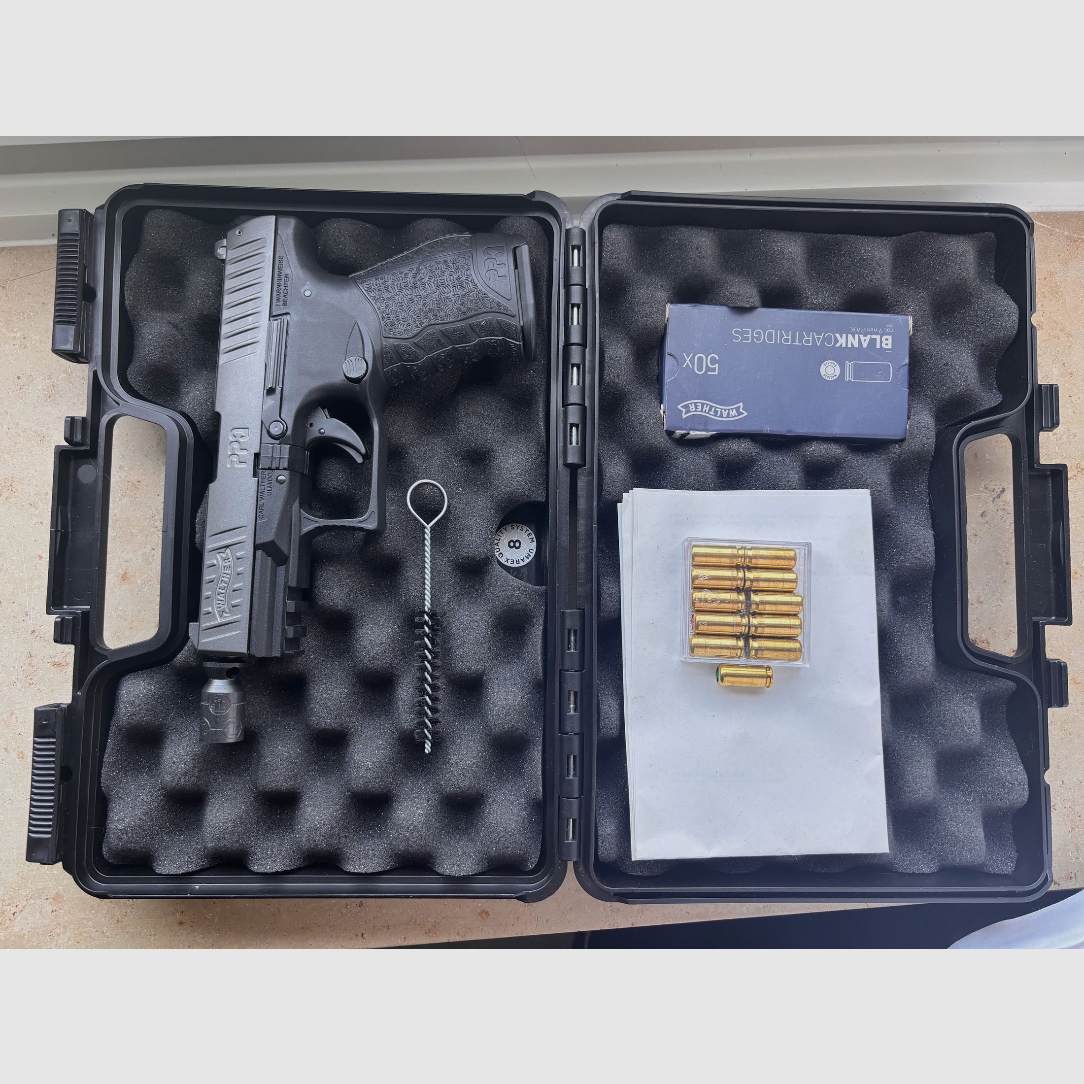 Walther PPQ M2 Schreckschuss 9 mm P.A.K. incl. accessoires & munitions – retrait uniquement, image 2 sur 3