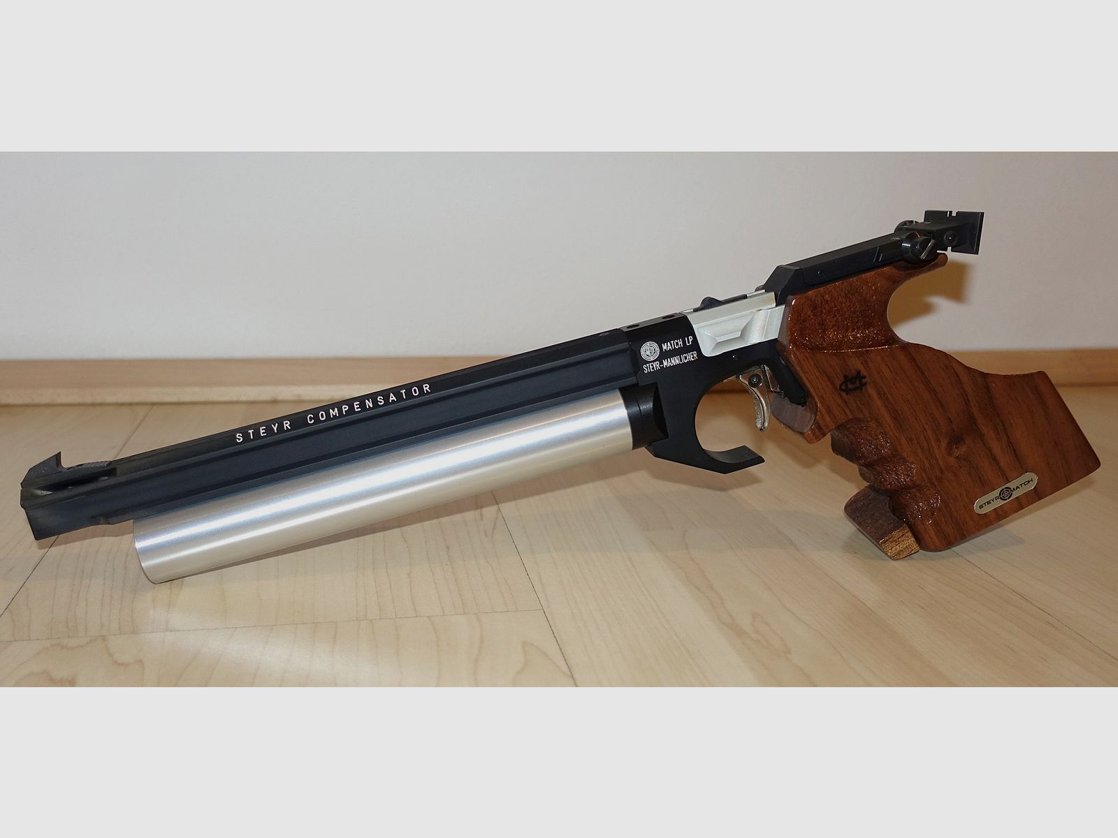 TOP Pressluft Matchpistole Steyr LP mit neuer Kartusche + Zubehör