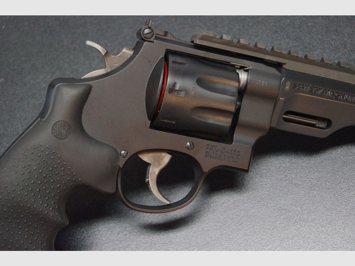 Smith & Wesson 327 PC TRR 357 Mag 5″ 8 Schuss, Bild 4 von 8