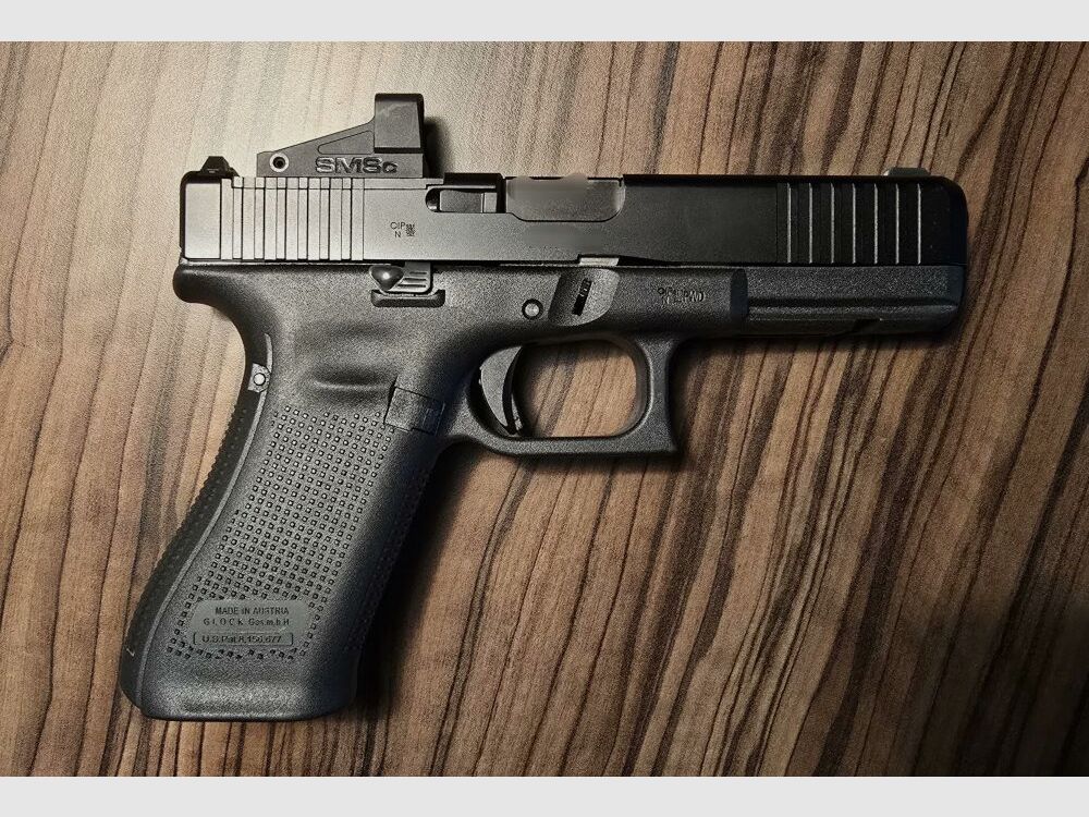 GLOCK GLOCK 17 MOS Gen. 5 mit SHIELD SMSc Red Dot