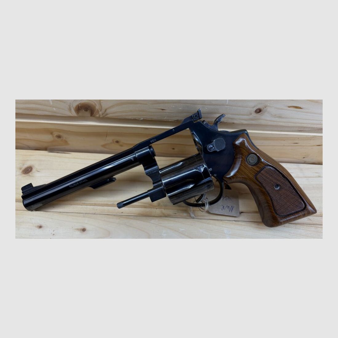 Taurus Mod. 96 .22 l.r. 6' Lauf Holzgriffschalen 6-schüssiger Revolver .22lr