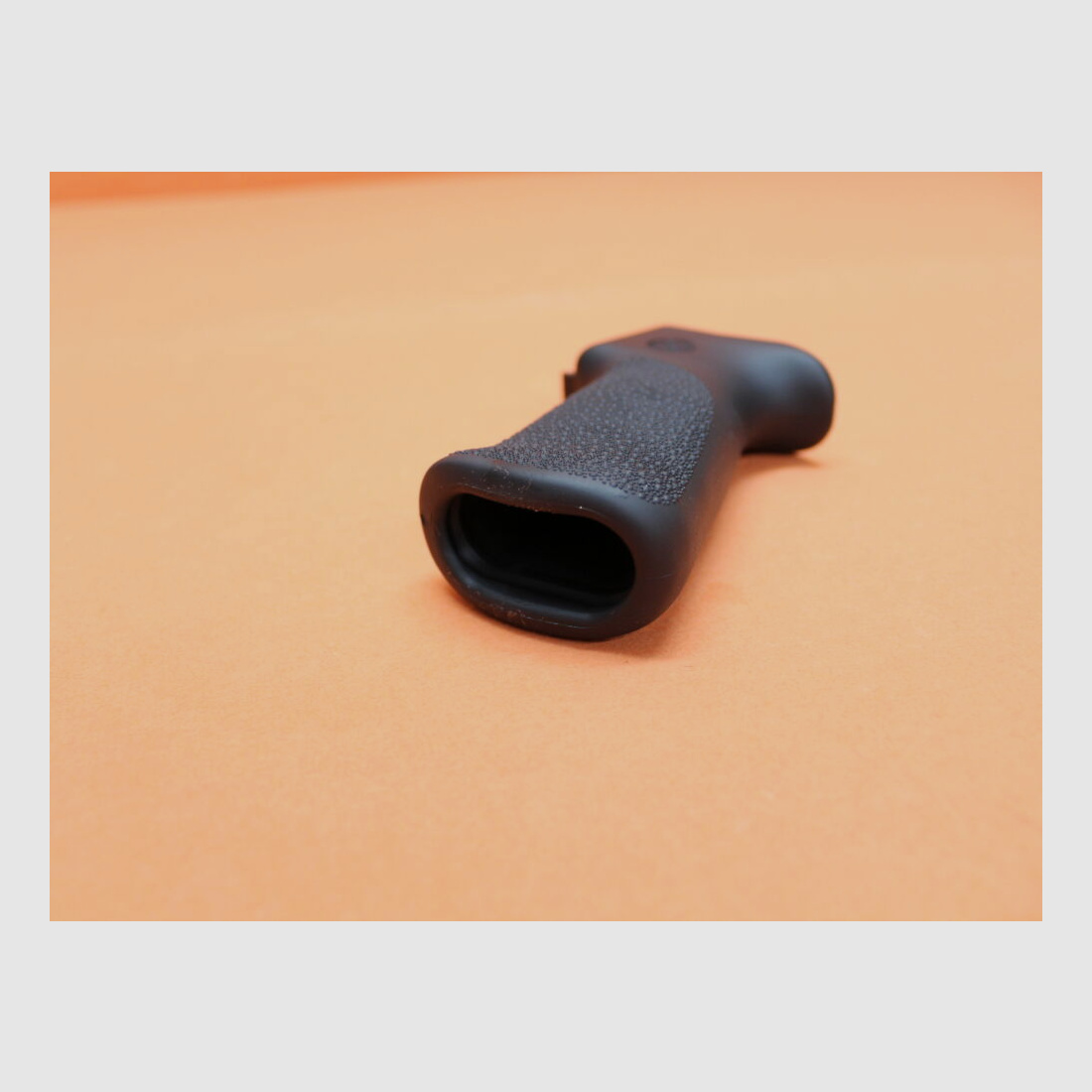 HOGUE SAN SIG550-553/ 556/ 522: Pistol Grip HOGUE w/NF Overmolded Black (55030) Gummigriff