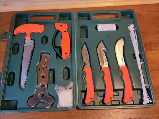Hunting knife set game processing kit Accusharp