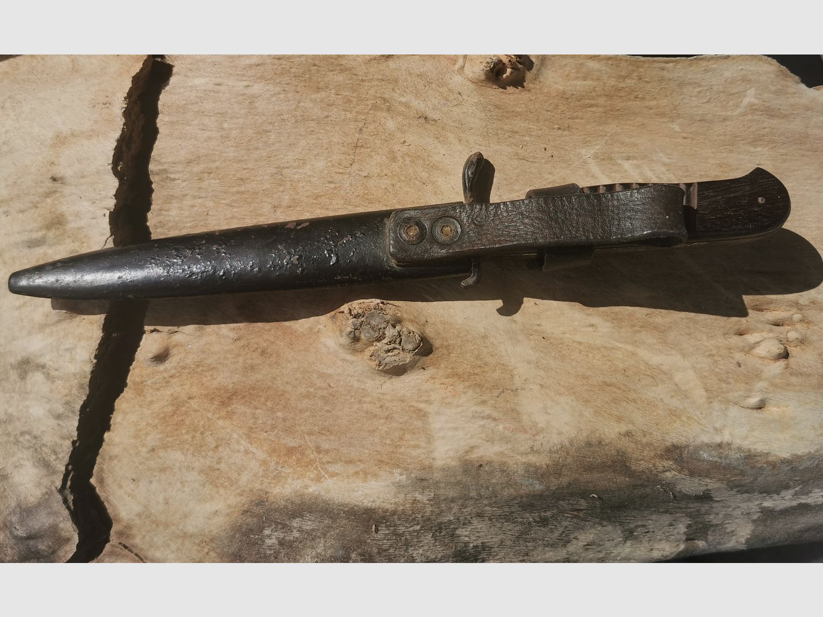 Antiguo cuchillo de trinchera alemán, no tengo idea