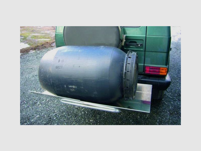 Rear carrier with quick release and game tray, image 4 of 40