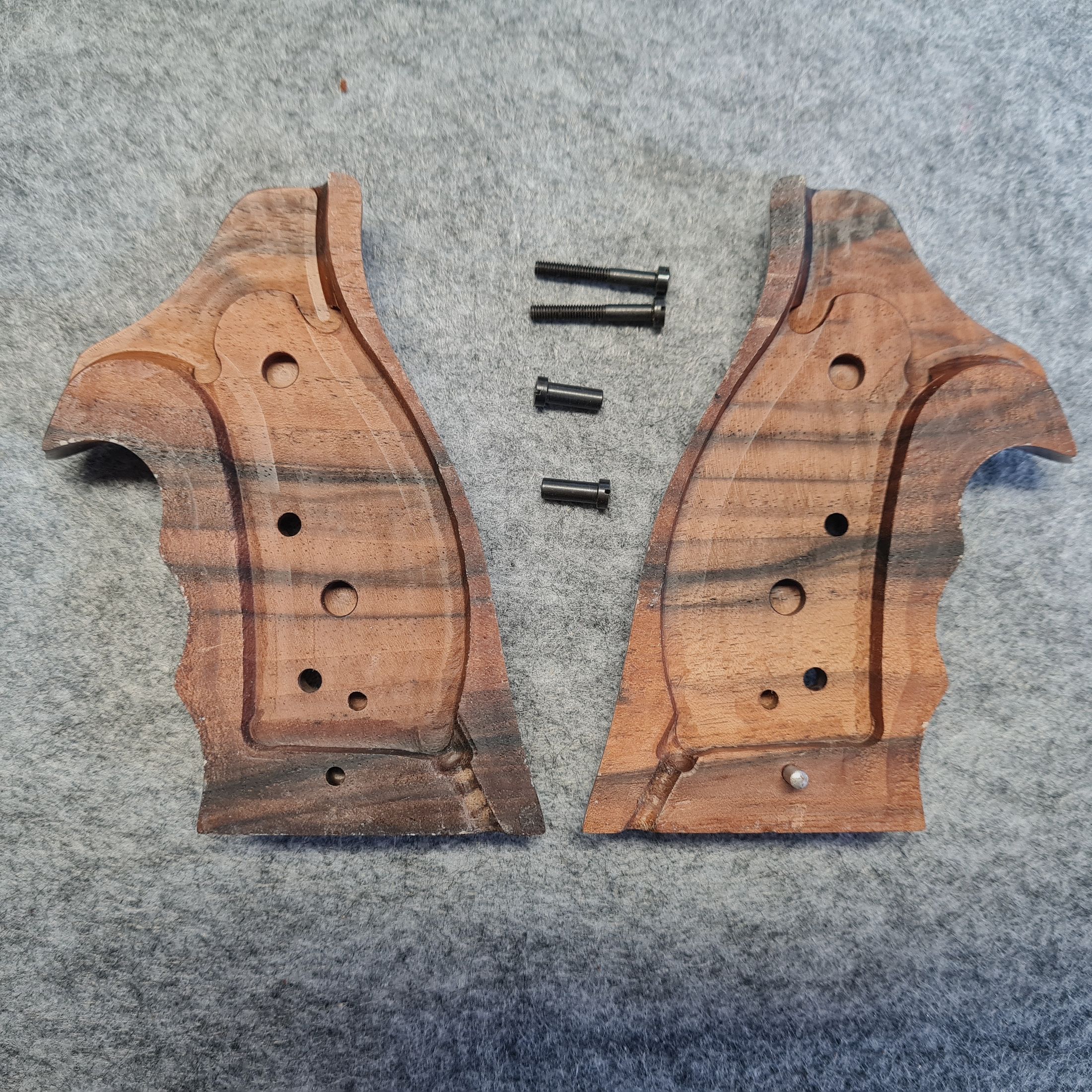 Korth Hal Swigget Revolver Griffschalen