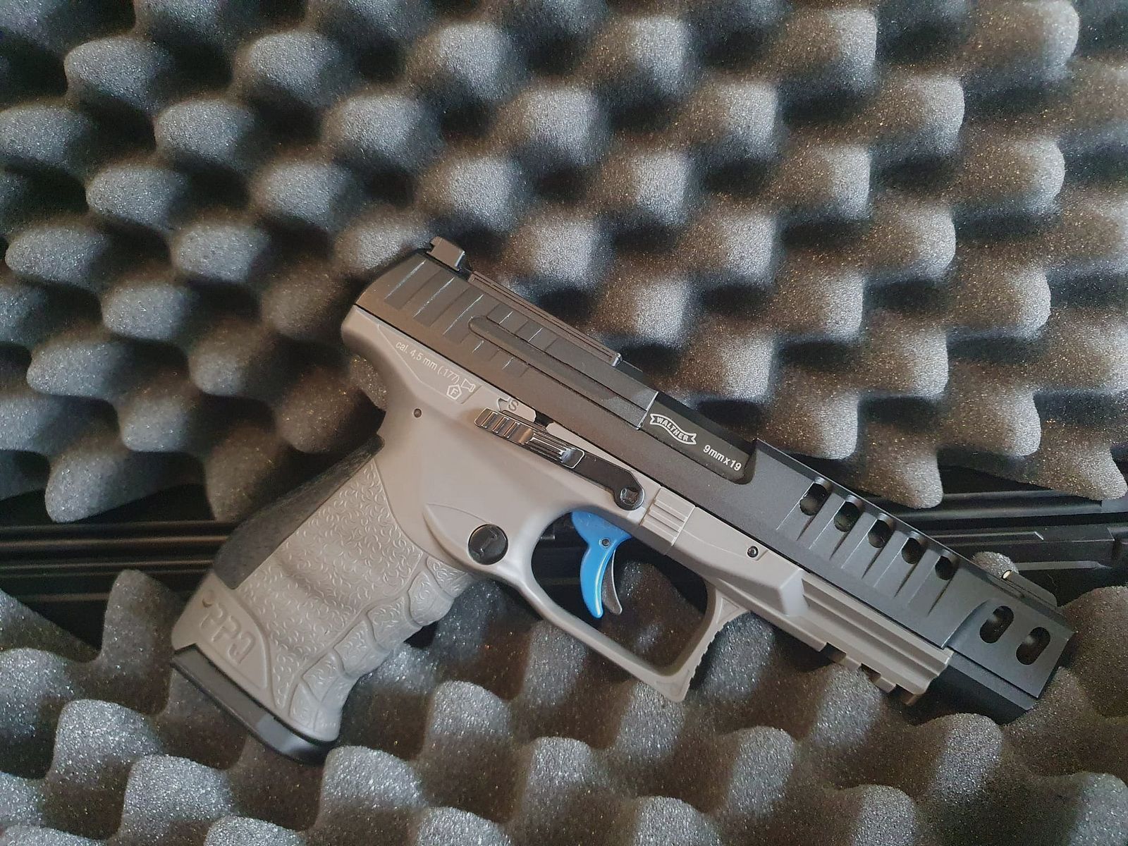 Walther Match Compo 5 CO₂-Pistole – wie neu + 30 Gaspatronen, 1500 Schuss, 3 Magazine+Halterungstasche
