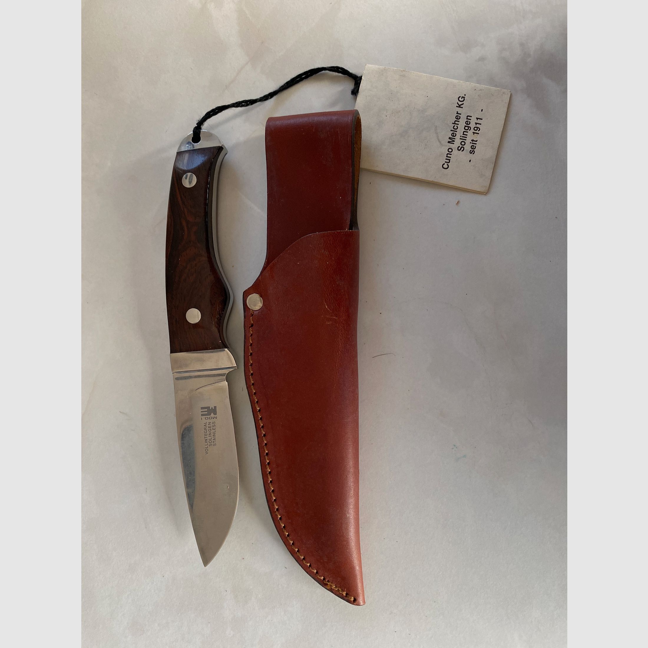 Cuno Melcher KG Solingen – Jagdmesser / Outdoormesser – neuwertig – inkl. Lederscheide & Anhänger