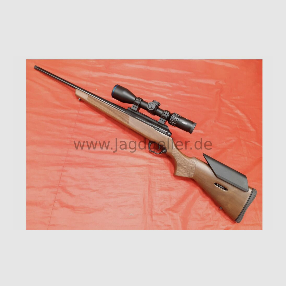 Rifle repetidor Silah MONZA culata de madera cal. .308 Win. con 3-15x50 Meopta Meoh