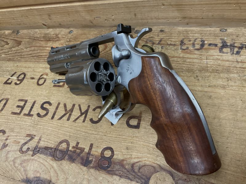 Revolver COLT Mod.Pyton.357, Kal..357Mag., Stainless!!! Holzgriff!!! Kontrastvisierung!!!