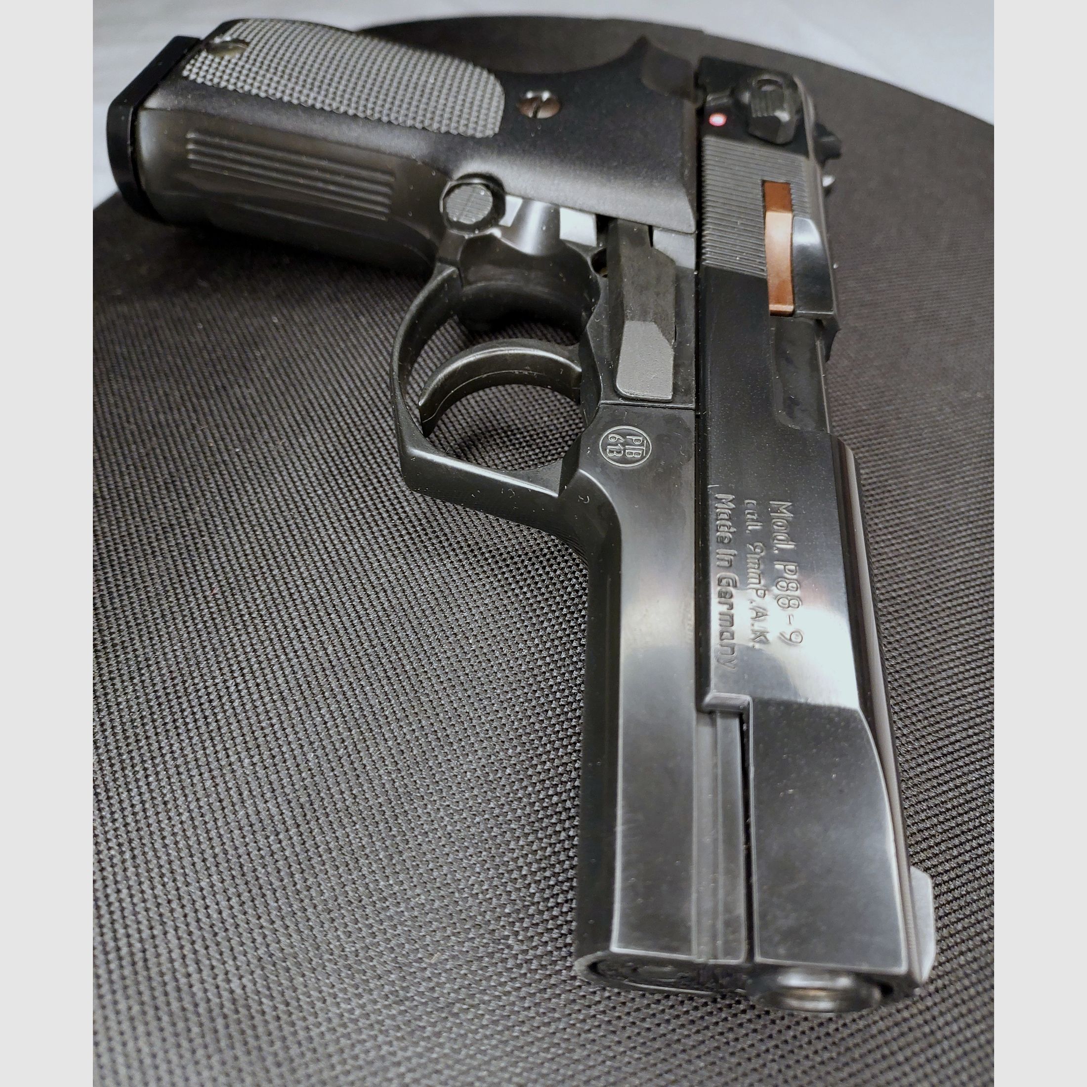 Walther P88-9 (P 88 Compact) blank firing pistol 9mm P.A.K. black (PTB 613)