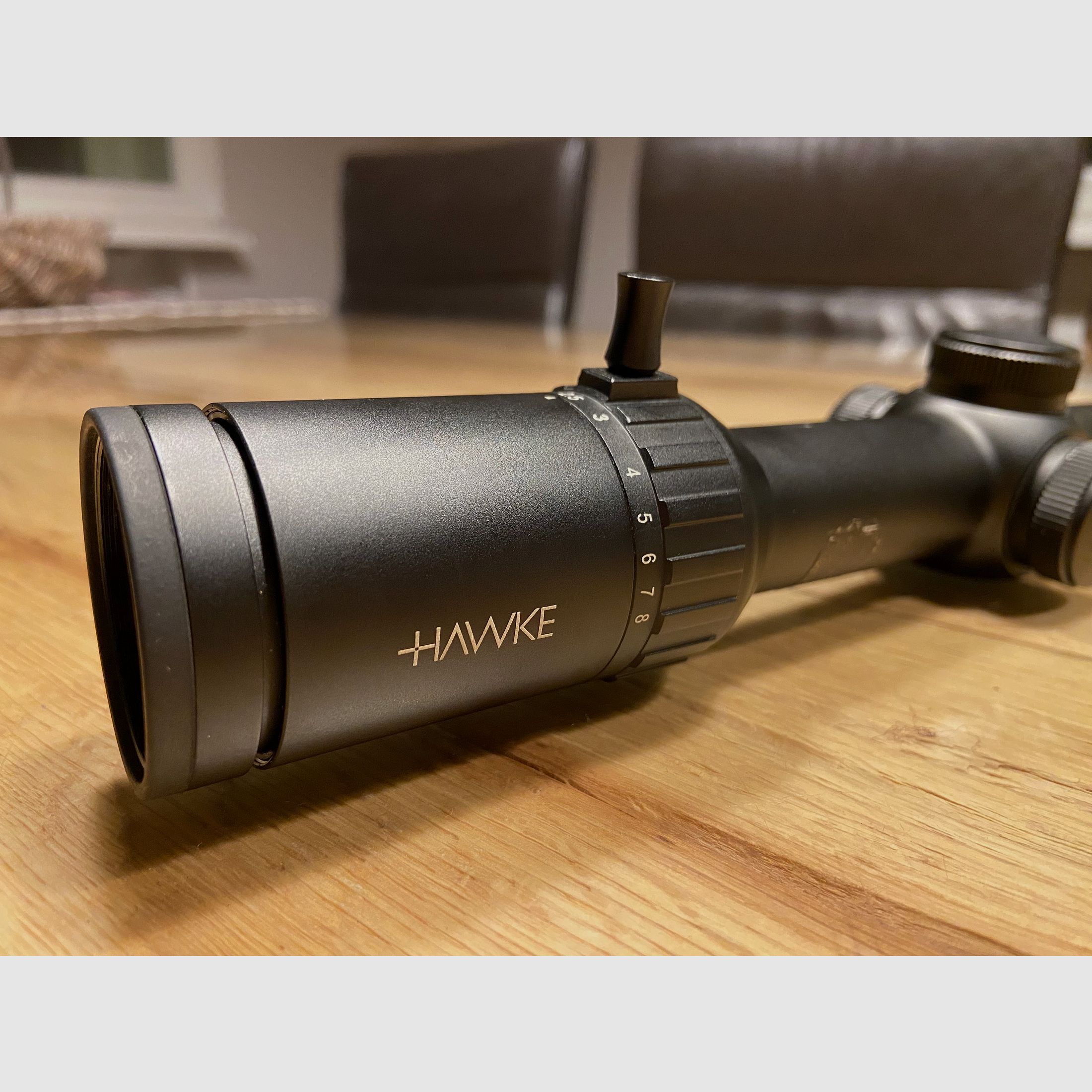 As good as new 1-8x24 riflescope driven hunt scope