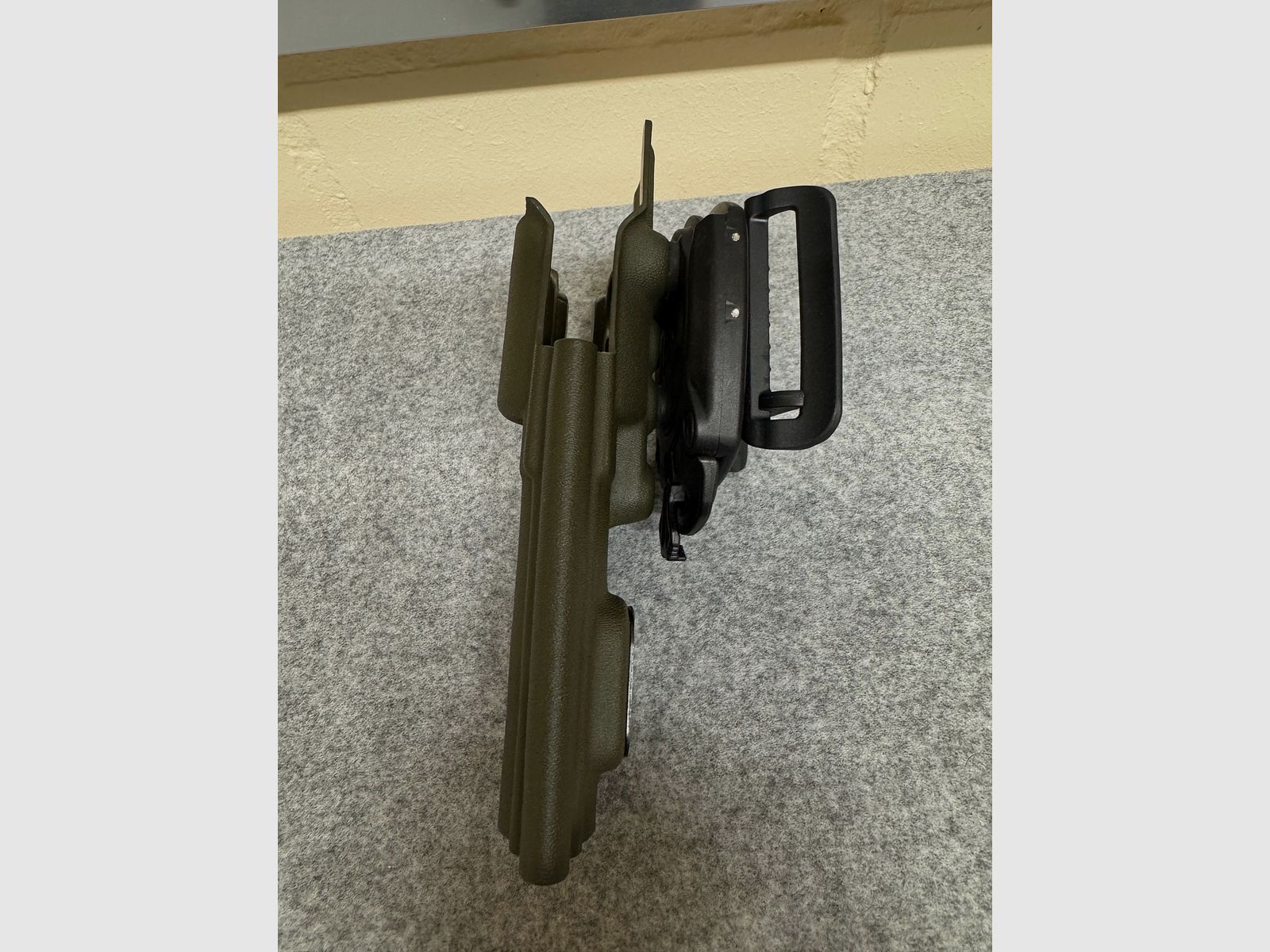 Kydex-Holster für Ruger GP100 in 4,2“