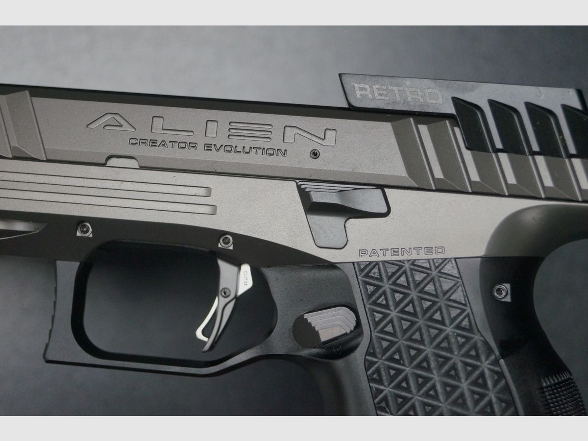 Laugo Arms Alien Creator Retro Kit 9mm Para, image 6 sur 7