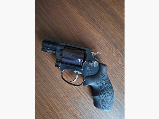 Smith & Wesson 36