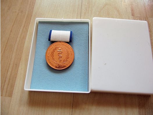 DDR Orden Medaille für treue Dienste im Gesundheits- und Sozialwesen in Bronze