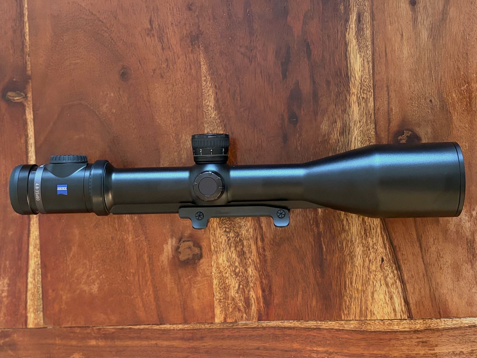 Zieloptik der Extraklasse: Zeiss Victory V8 4.8-35x60 Zielfernrohr, Ausführung mit Schiene,  LA 43 und ASV , Bild 4 von 4