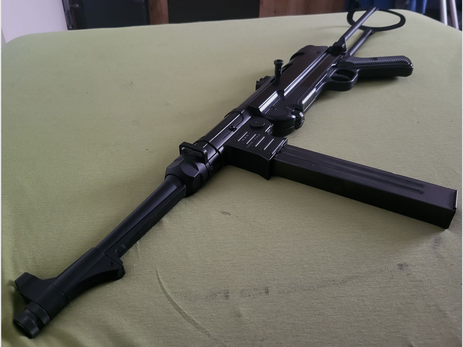 GSG MP40 9mm P.A.K. pistolet-mitrailleur à blanc