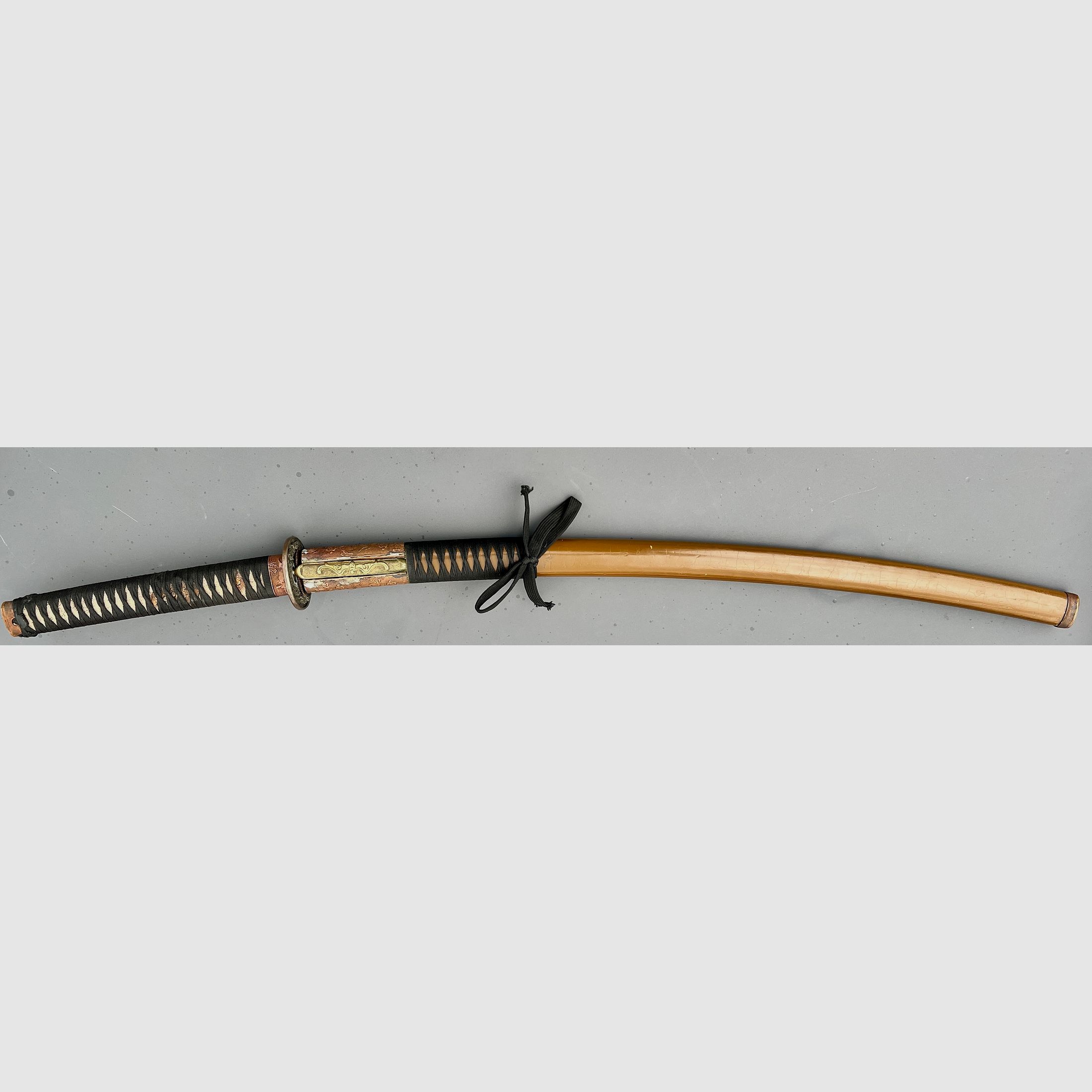 Autentyczny japoński oficerski katana (Shin-guntō Typ 98) z II wojny światowej z podpisanym ostrzem Kanemune., zdjęcie 2 z 9