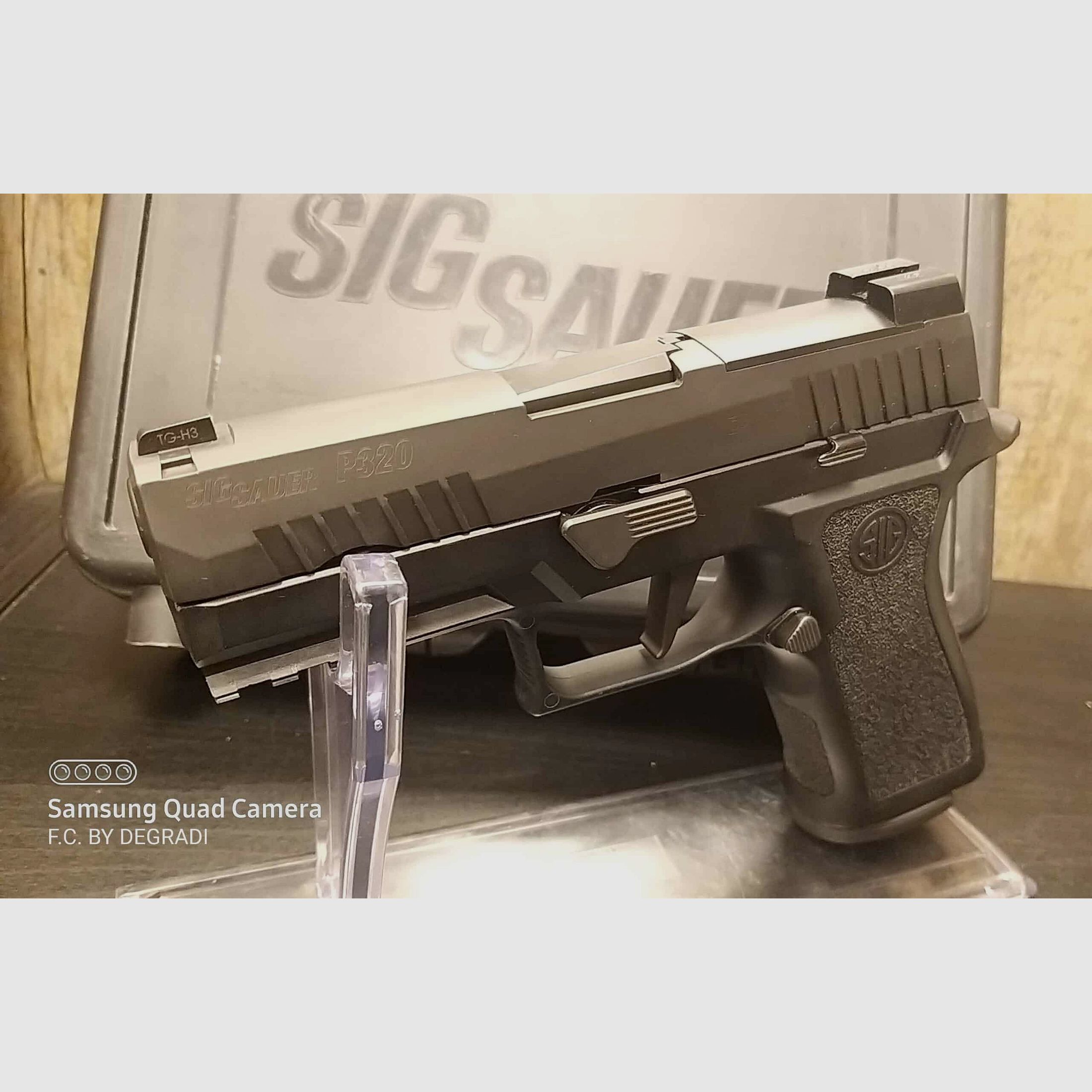 SIG SAUER X CARRY 3.9, image 2 of 4