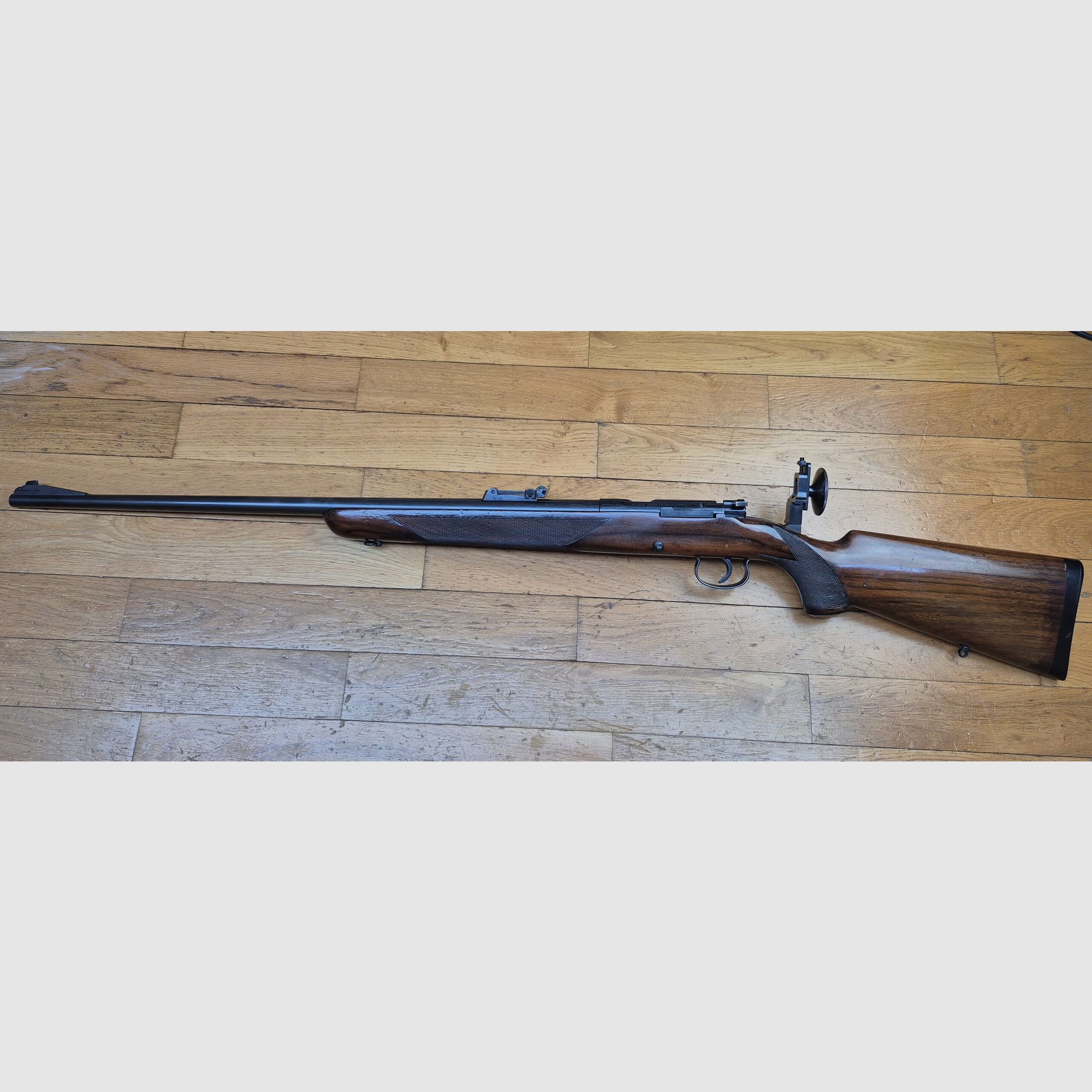 Bardzo piękna karabina sportowa Mauser ES350 B – III Rzesza – Model Meisterschaftsbüchse – 22LR – Broń jesienna 1936 – Mono-numer – Premium lufa – Oryginalny diopter Mauser (odłączany) – Doskonały stan – TBE++, zdjęcie 30 z 39