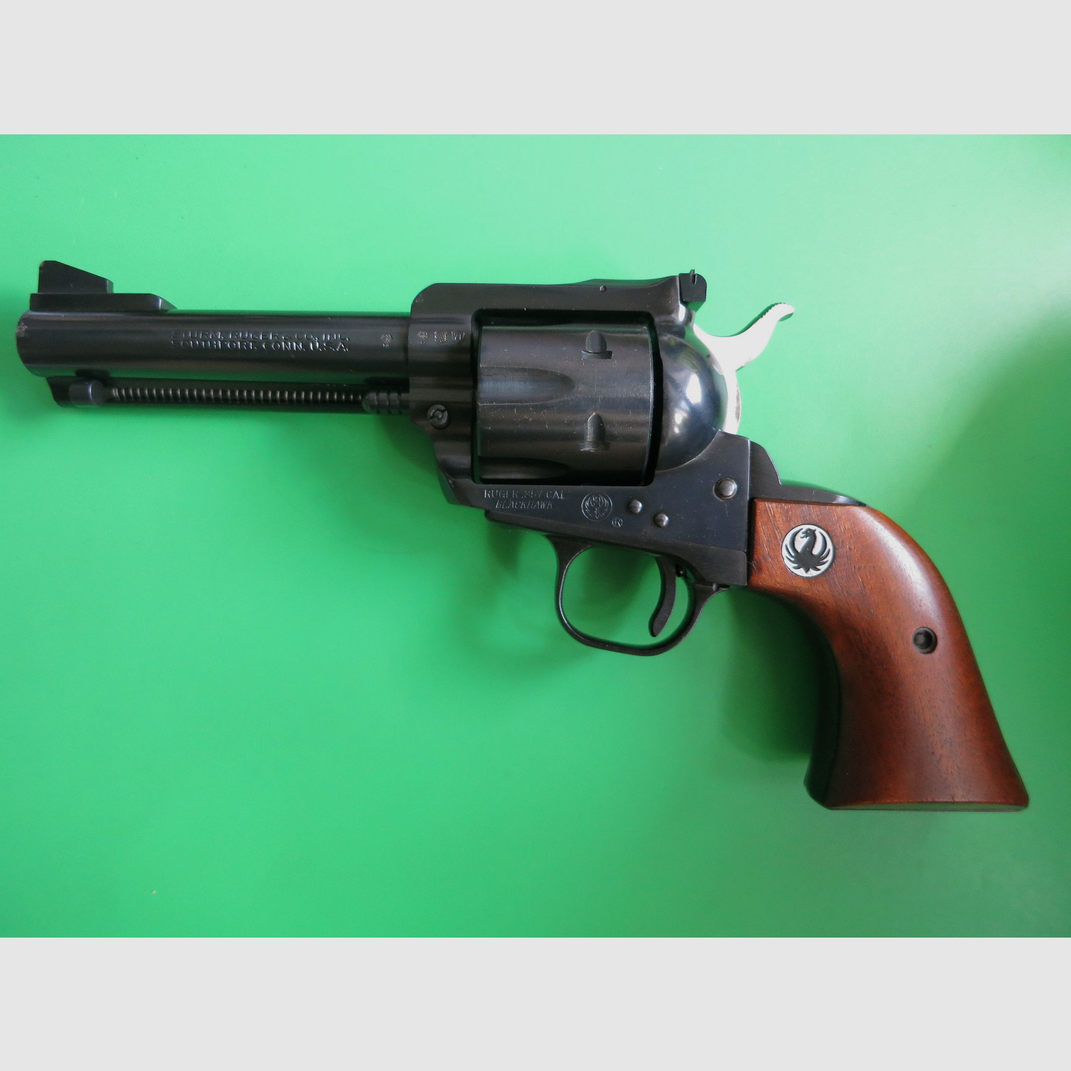 Revolver Western, Sturm Ruger & Co., modello Blackhawk, canna da 4,5", . 357 Magnum/cilindro intercambiabile 9 mm Luger     #47