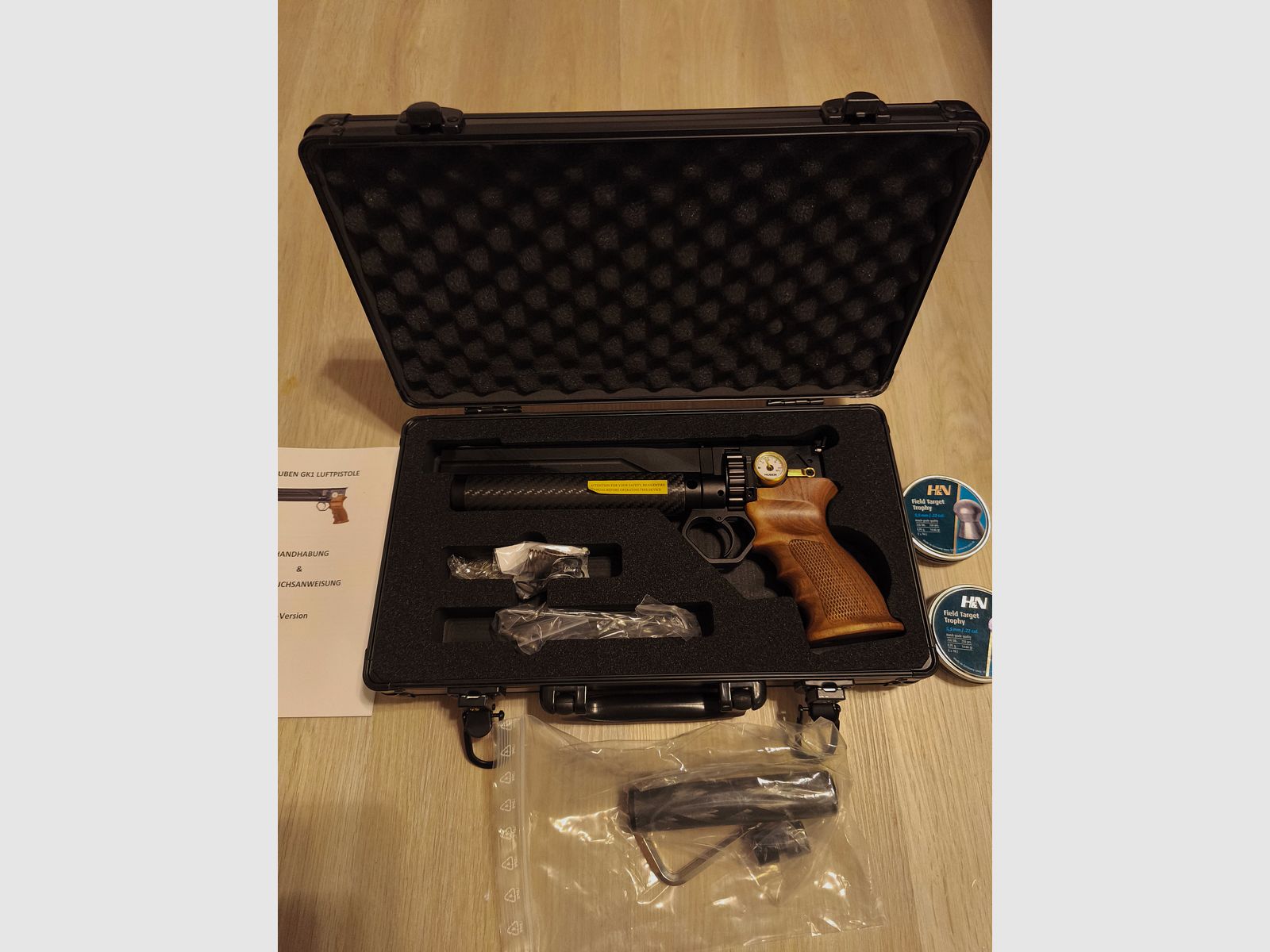 Huben GK1 v3 Pistole .22 mit Schalldämpfer