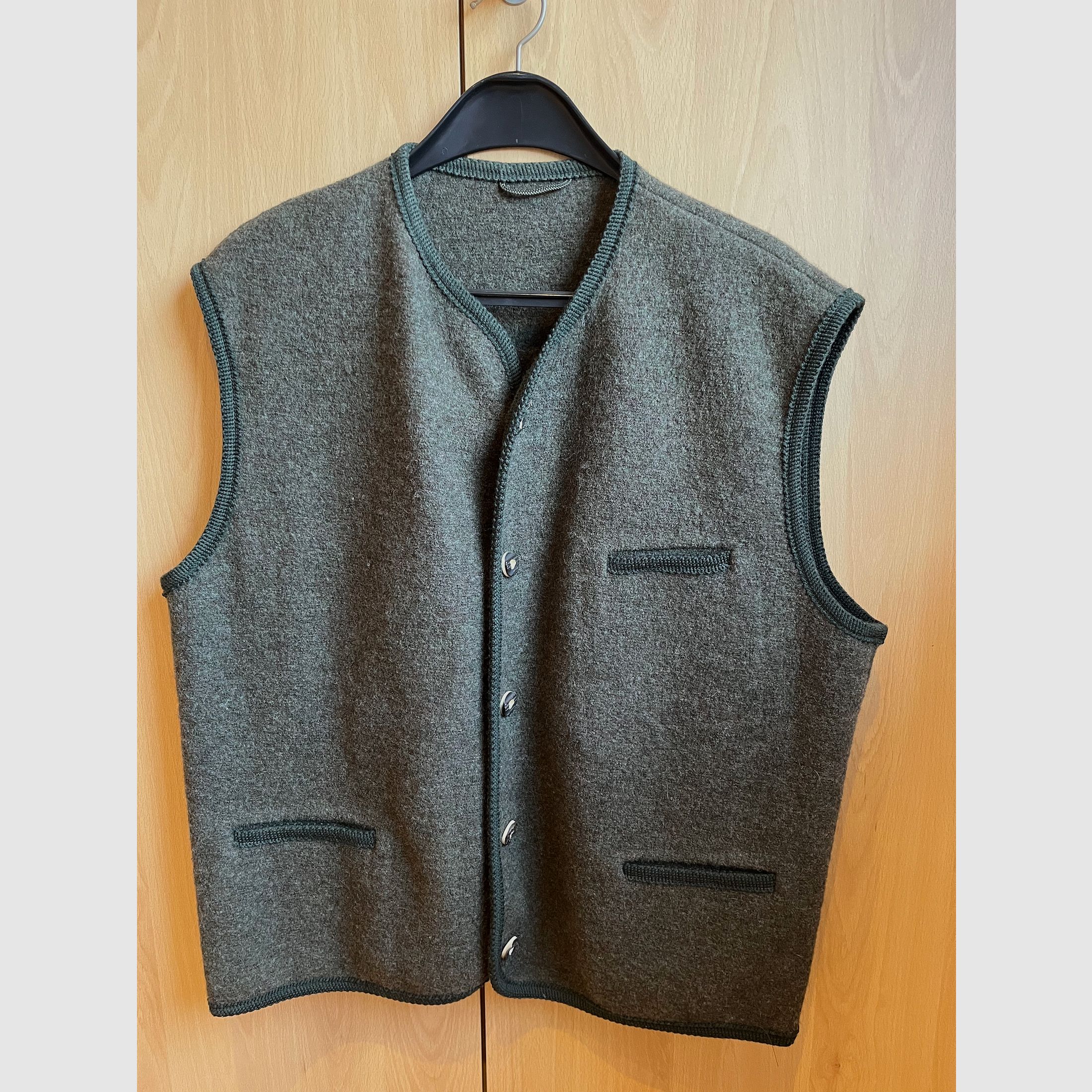 grüner Janker aus Wolle/ Wollweste