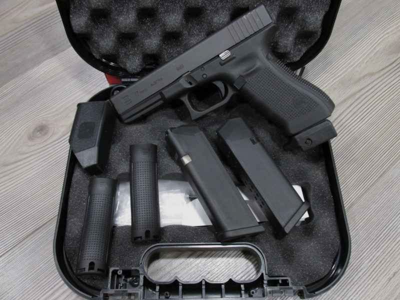 GLOCK 17 GEN 4. (verkocht), afbeelding 1 van 5