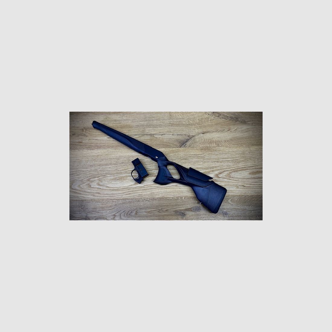 Blaser R8 Ultimate Schäftung / Schwarz-Braun / 17mm Kontur / verstellbarer Schaftrücken