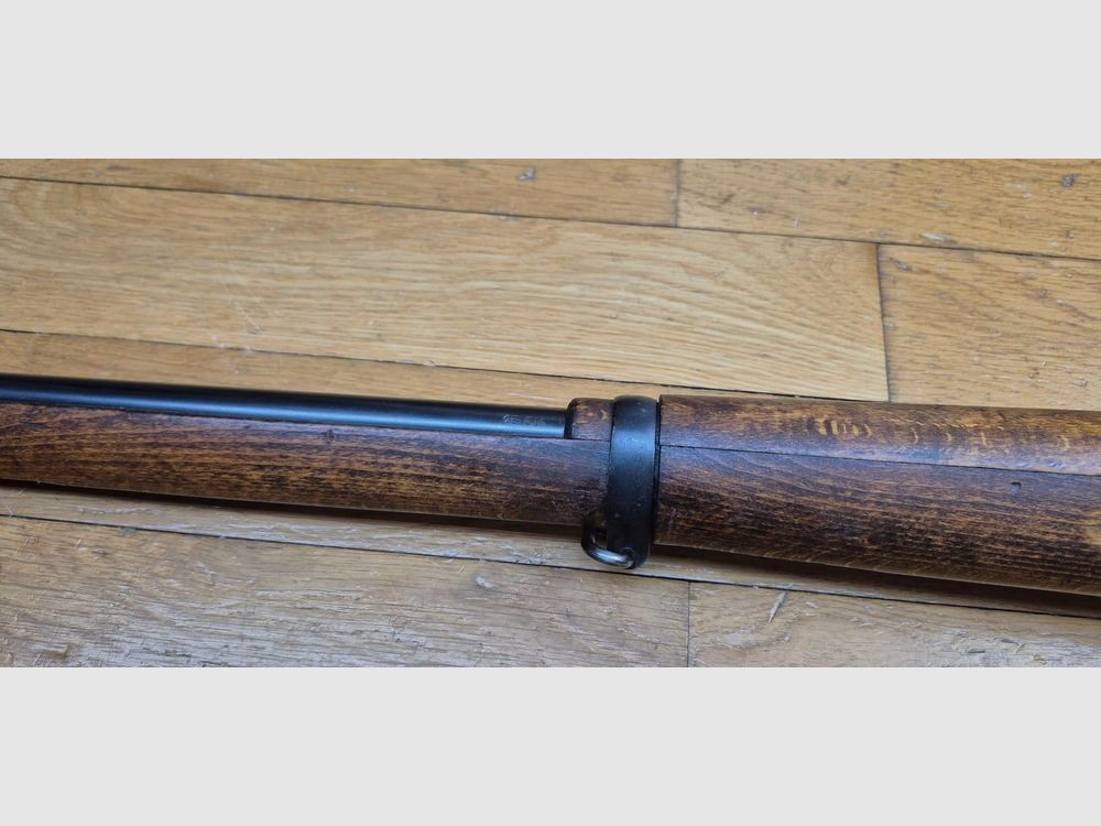 Très beau fusil de compétition Mauser suédois M96 – Fabrication Carl Gustav de 1919 – Cal. d&rsquo;origine 6.5×55 Suédois – Magasin limité à un coup – Famille Mauser 1893 – Hausse de précision – Mécanique suédoise – Bronzage 97% – Canon superbe – Arme de concours – Catégorie D – TBE+, image 34 sur 37