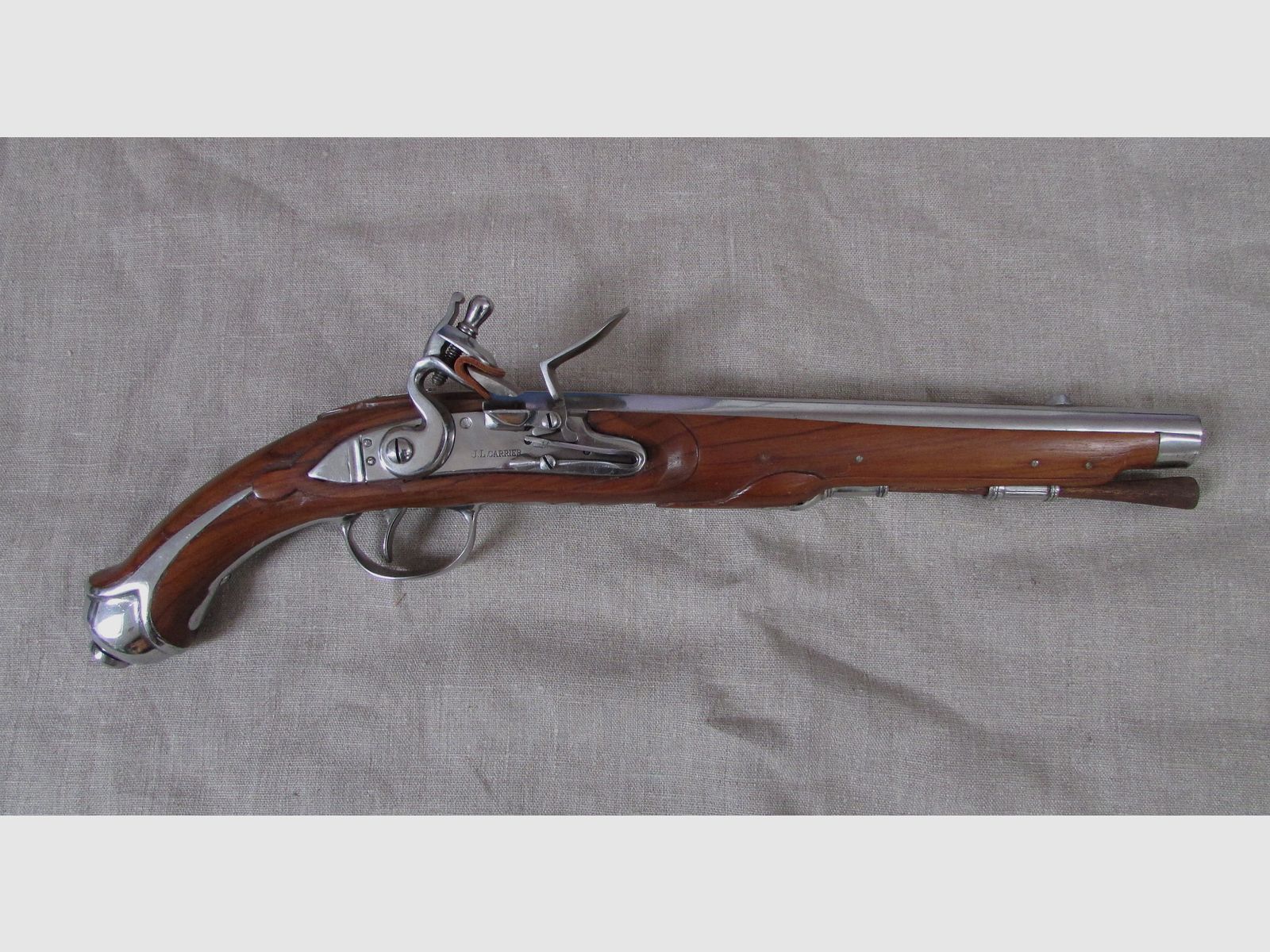 French M1733 flintlock pistol