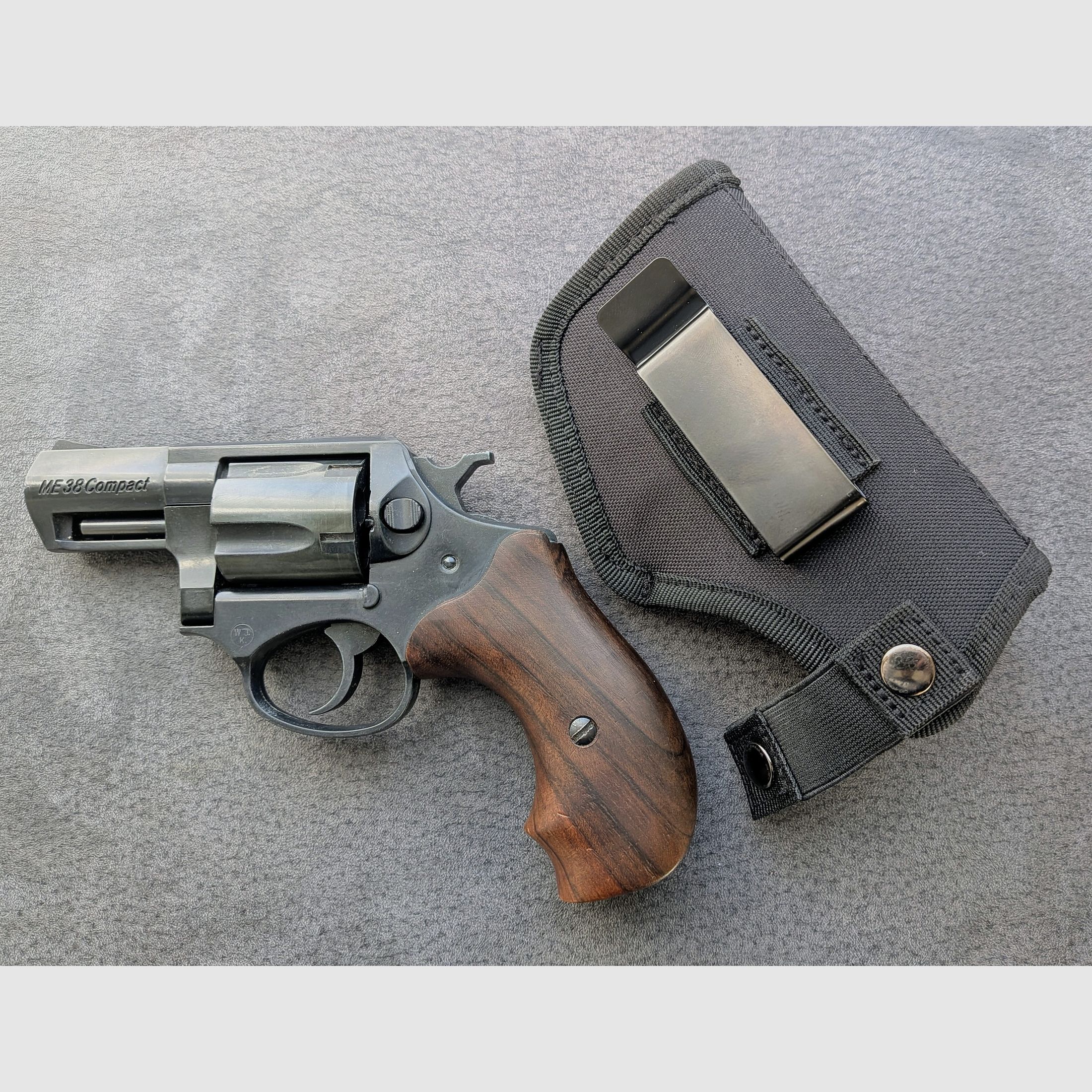 ME 38 Compact - Revolver - alte PTB 542 - 9mm Knall - Holzgriff - SSW