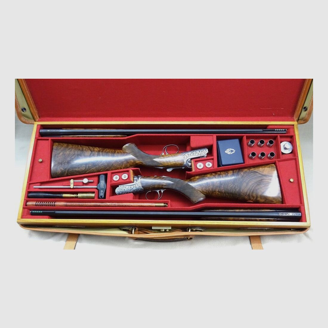 Farm's sister shotguns