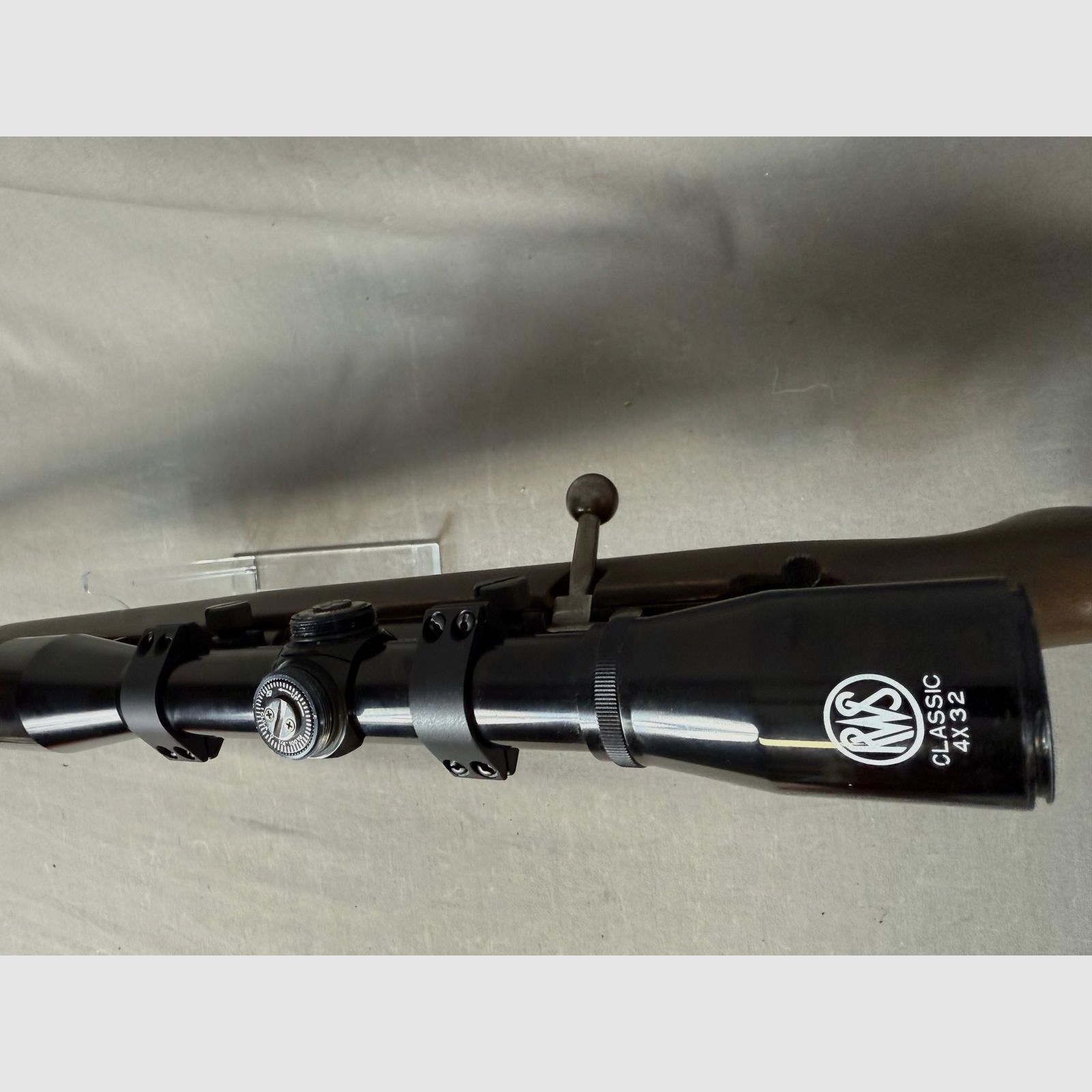 Voere Repetierbüchse in  .22 lr