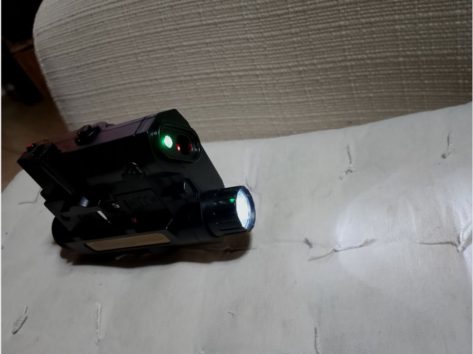 1x laser flashlight combo + one lamp Picatinny universal airsoft softair paintball weapon rifle red dot green light Mg