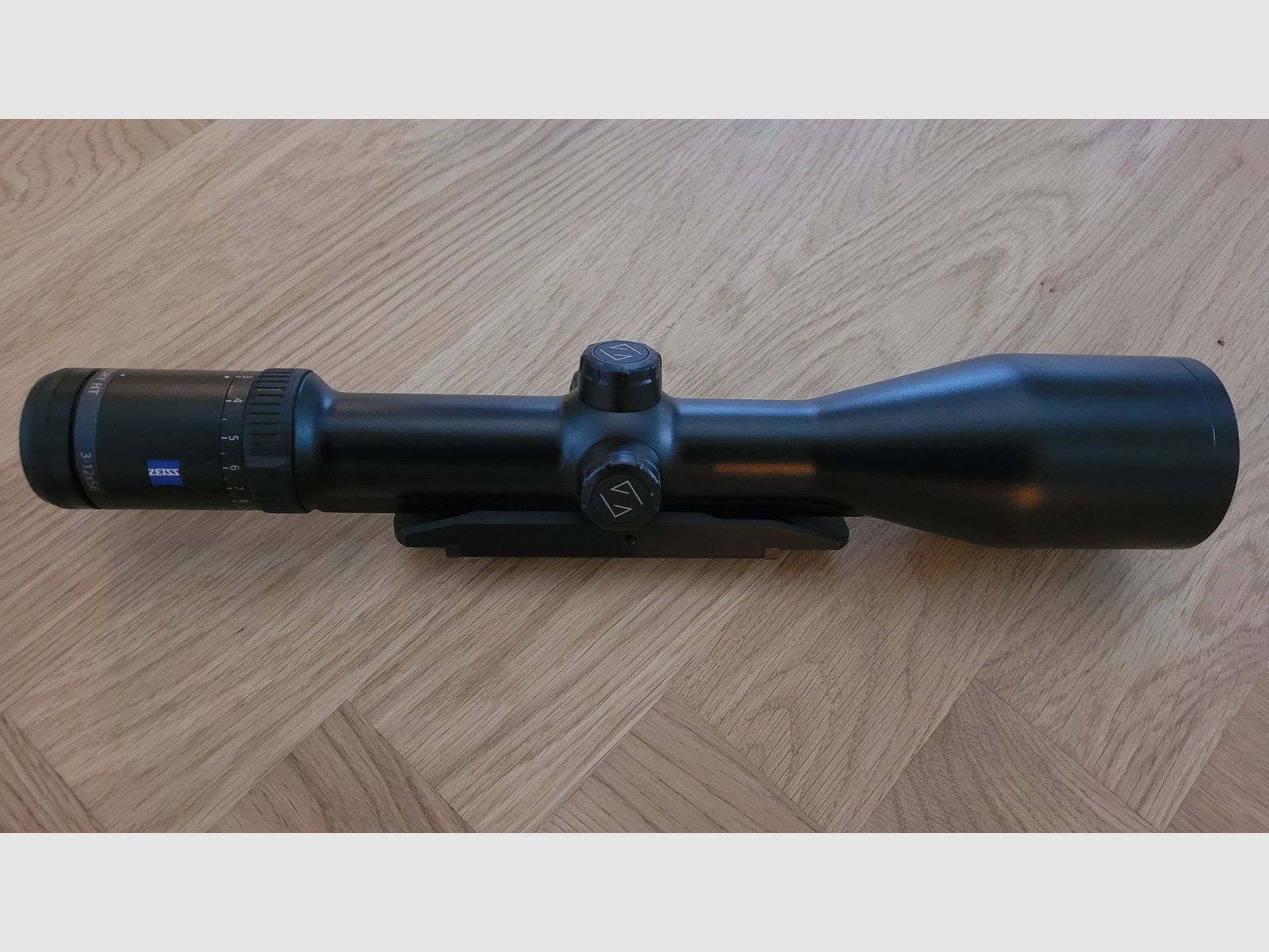 Zeiss Victory HT 3-12x56 M con guida e punto luminoso Ass. 60